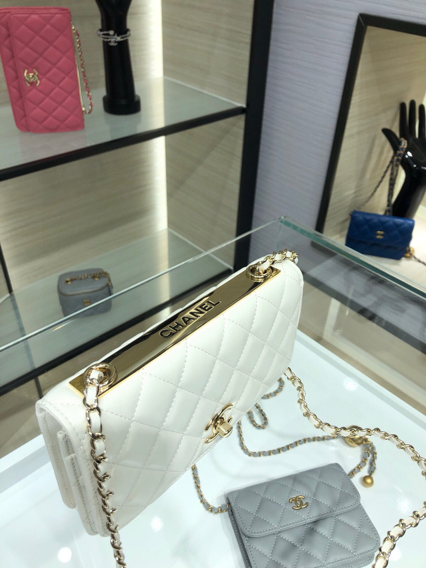 Chanel WOC Trendy CC Wallet On Chain 19x12x3.5cm