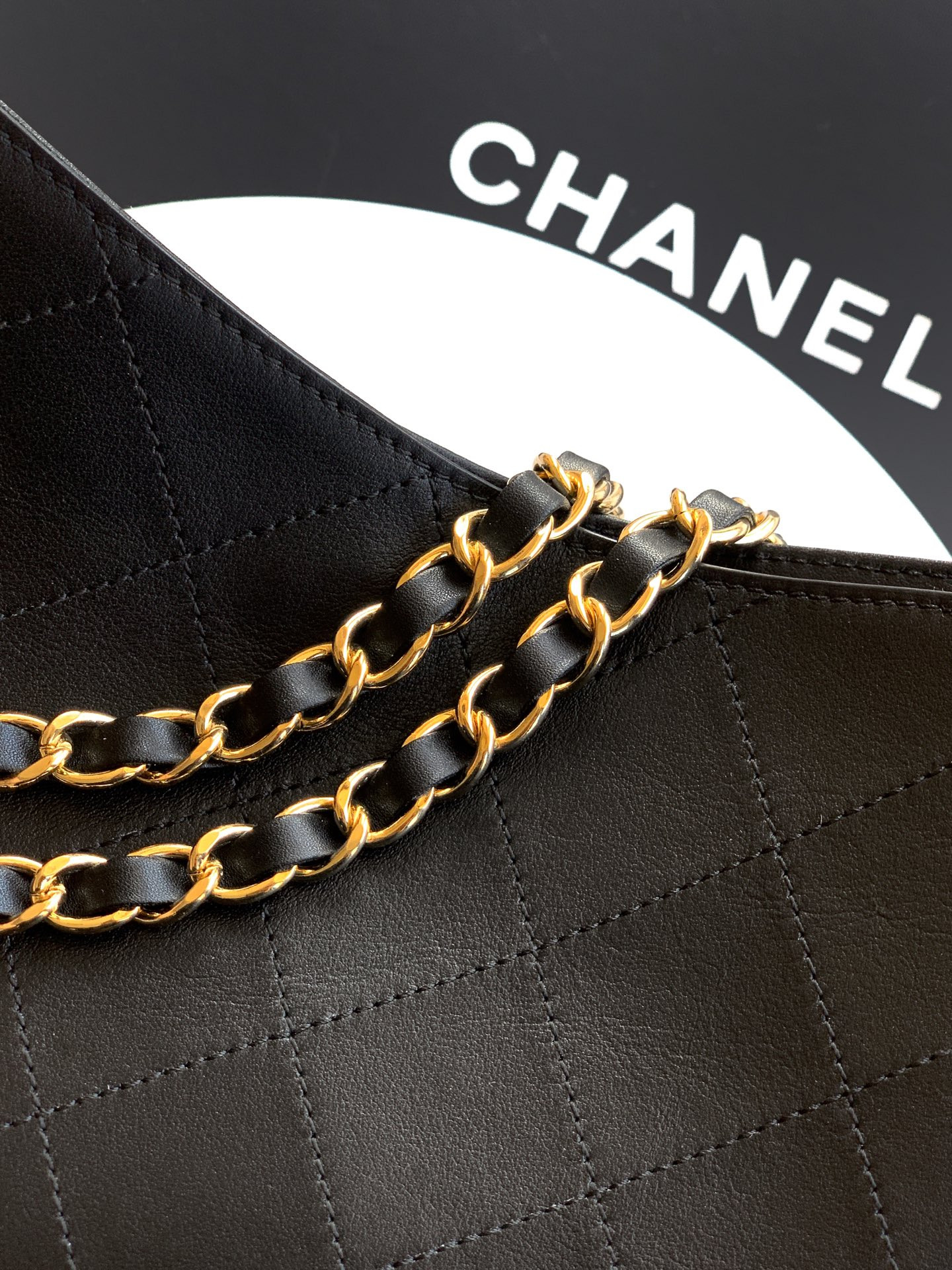 Chanel Shopping Bag 38x25x9.5cm