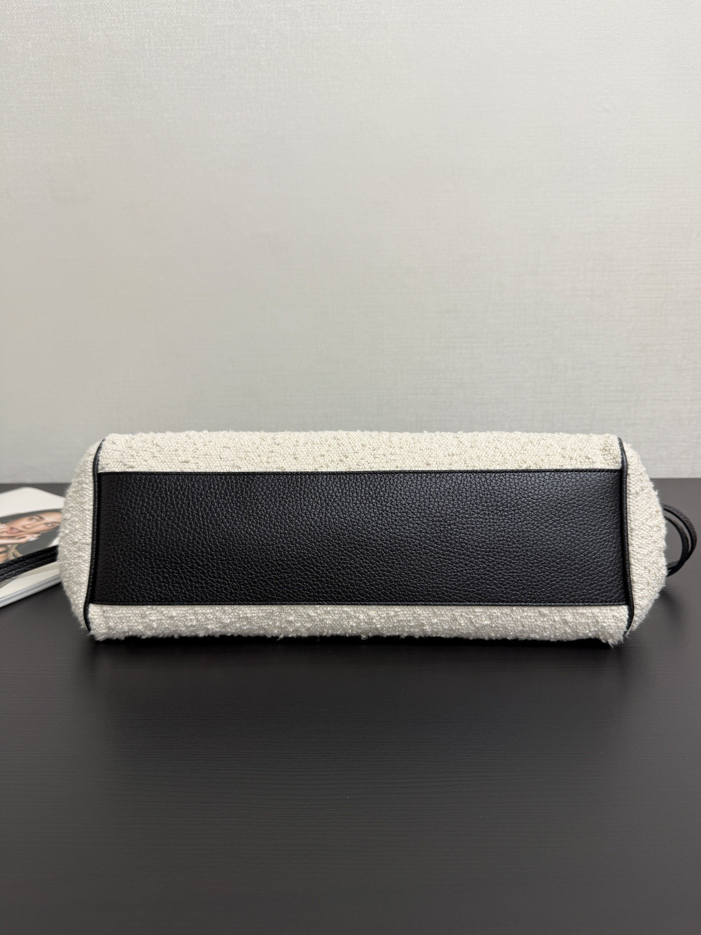 Chanel Small Tote AS6288 15x31x12cm