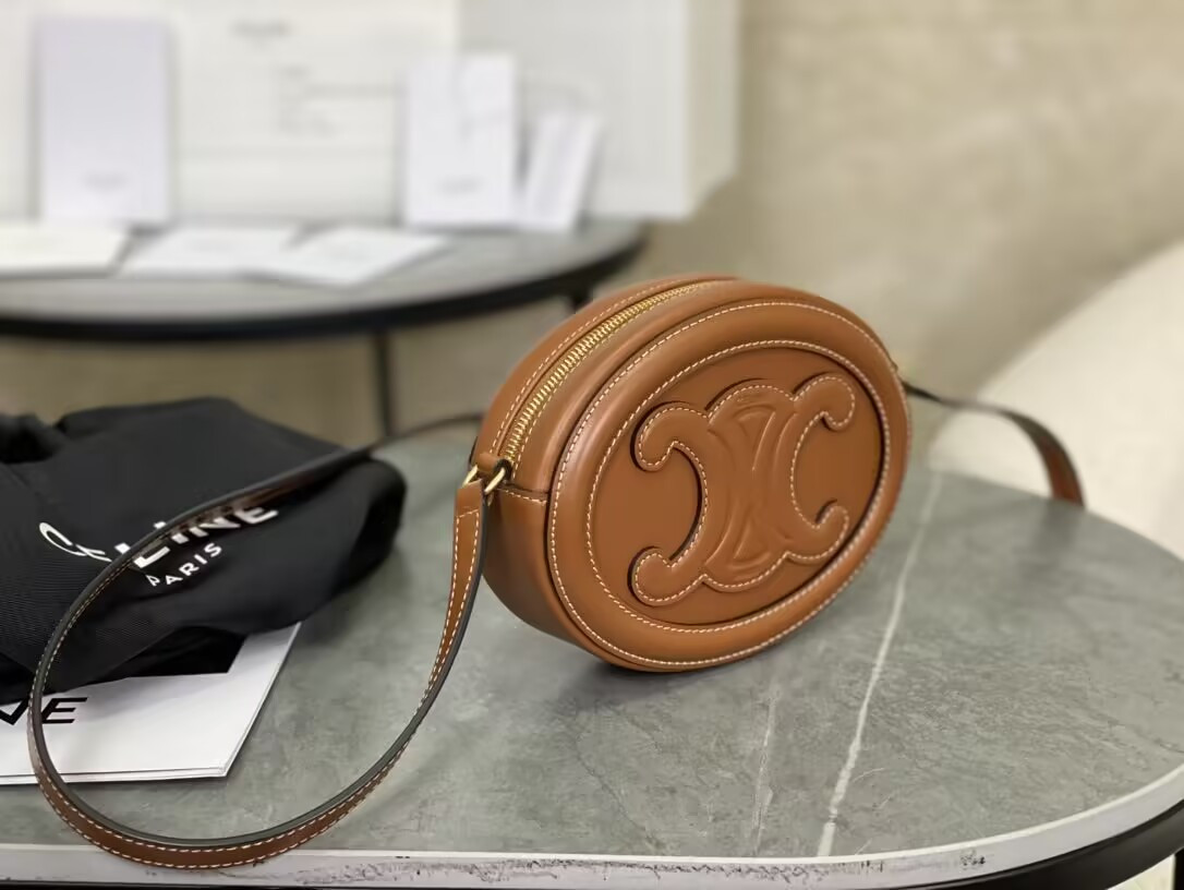 Celine Small Calfskin Cuir Triomphe Oval Crossbody 20x15x6cm