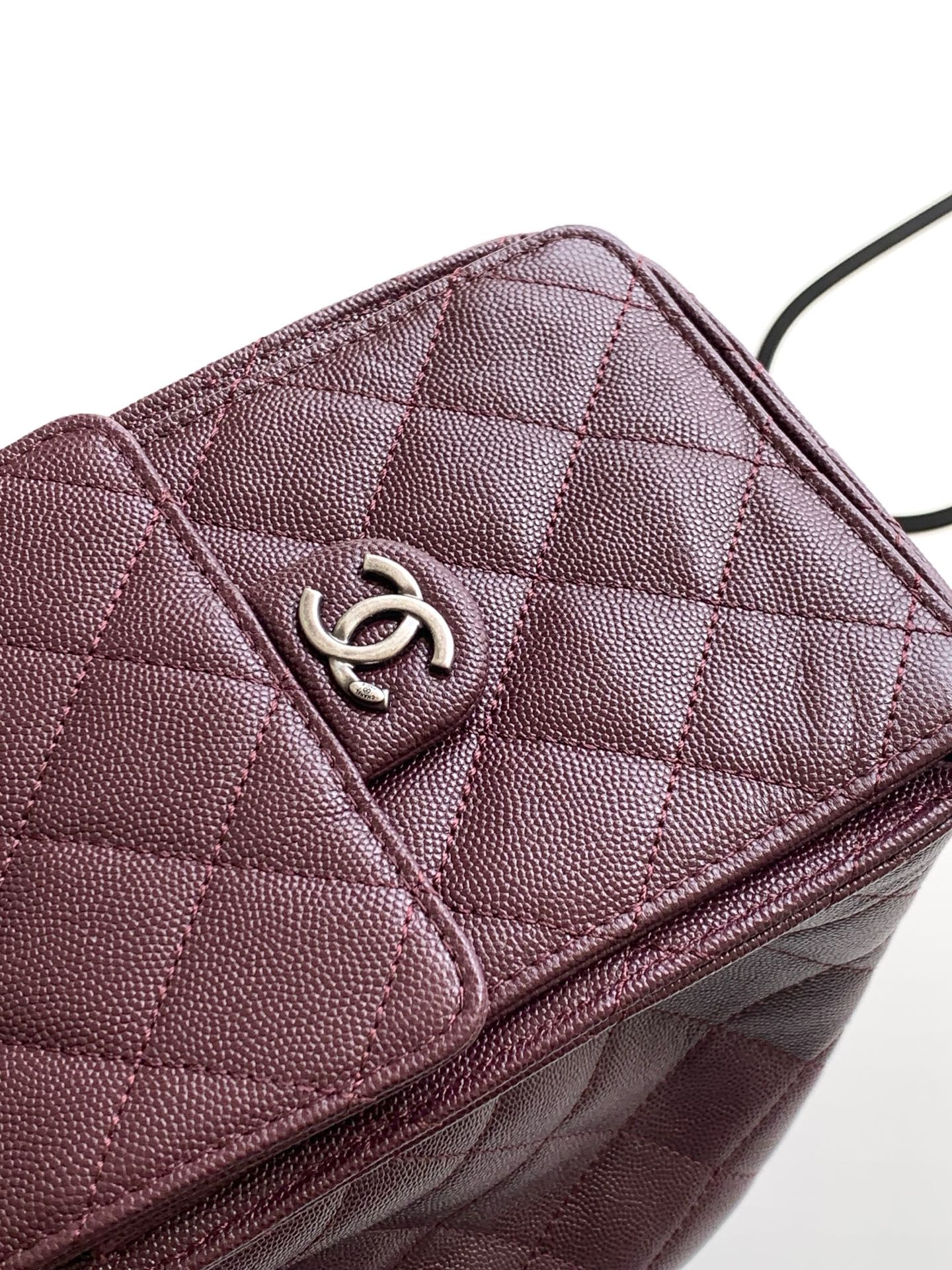 CHANEL 25C Bucket BAG 30x26x14cm