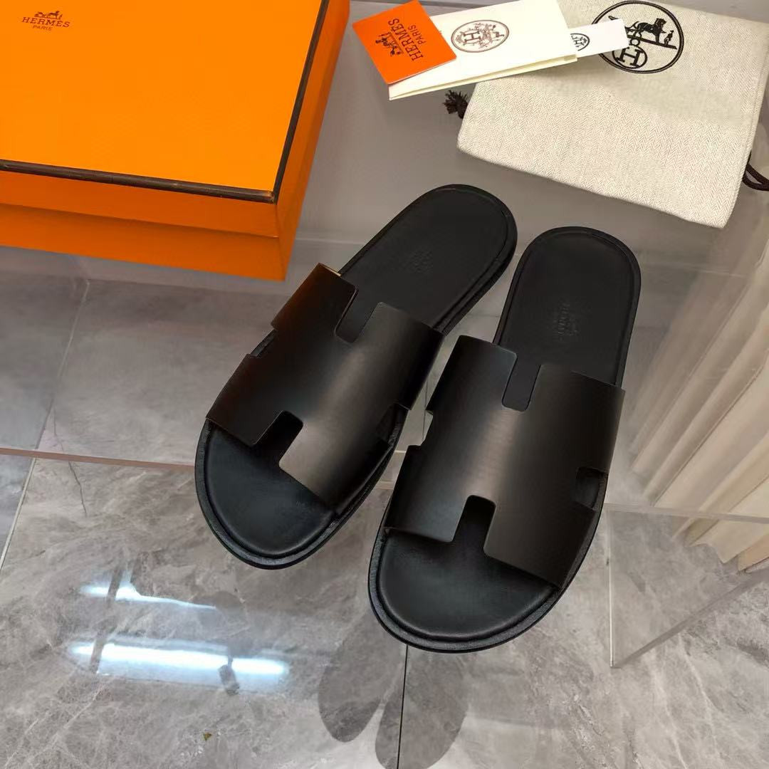 UA H**me5 Izmir sandal