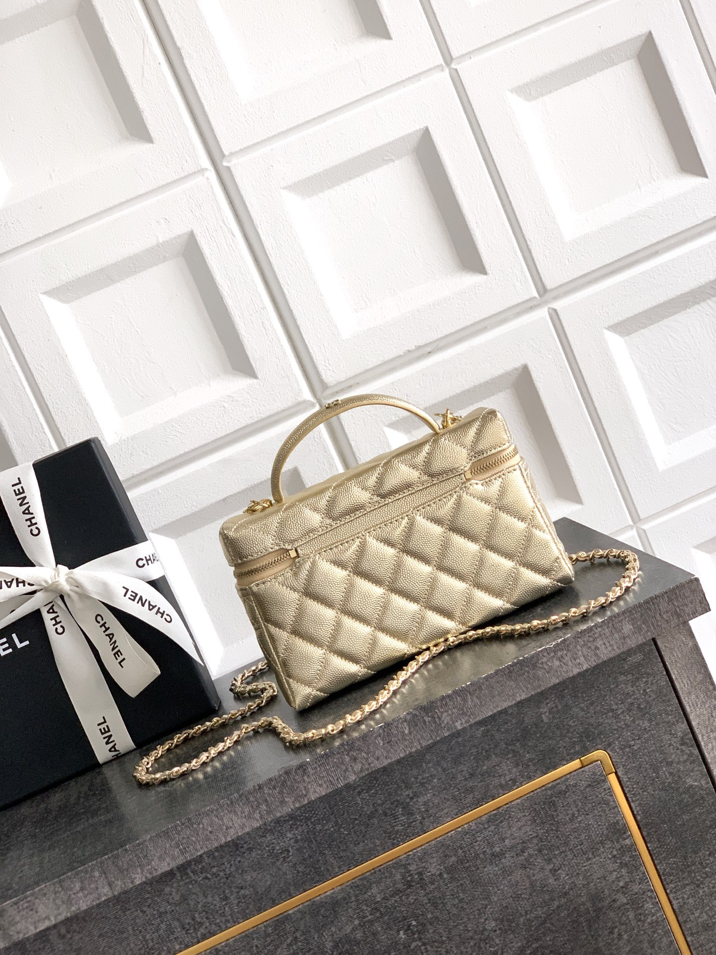 CHANEL LONG VANITY WITH CHAIN 17×19.5×5cm