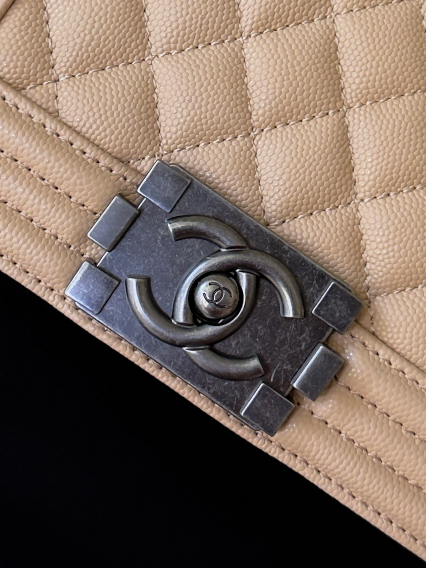 Chanel Boy Handbag 12x20x7cm