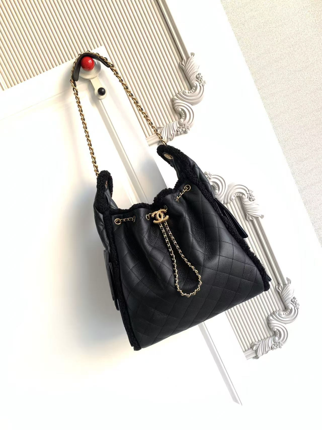 CHANEL 25C Bucket BAG 40x30x15cm
