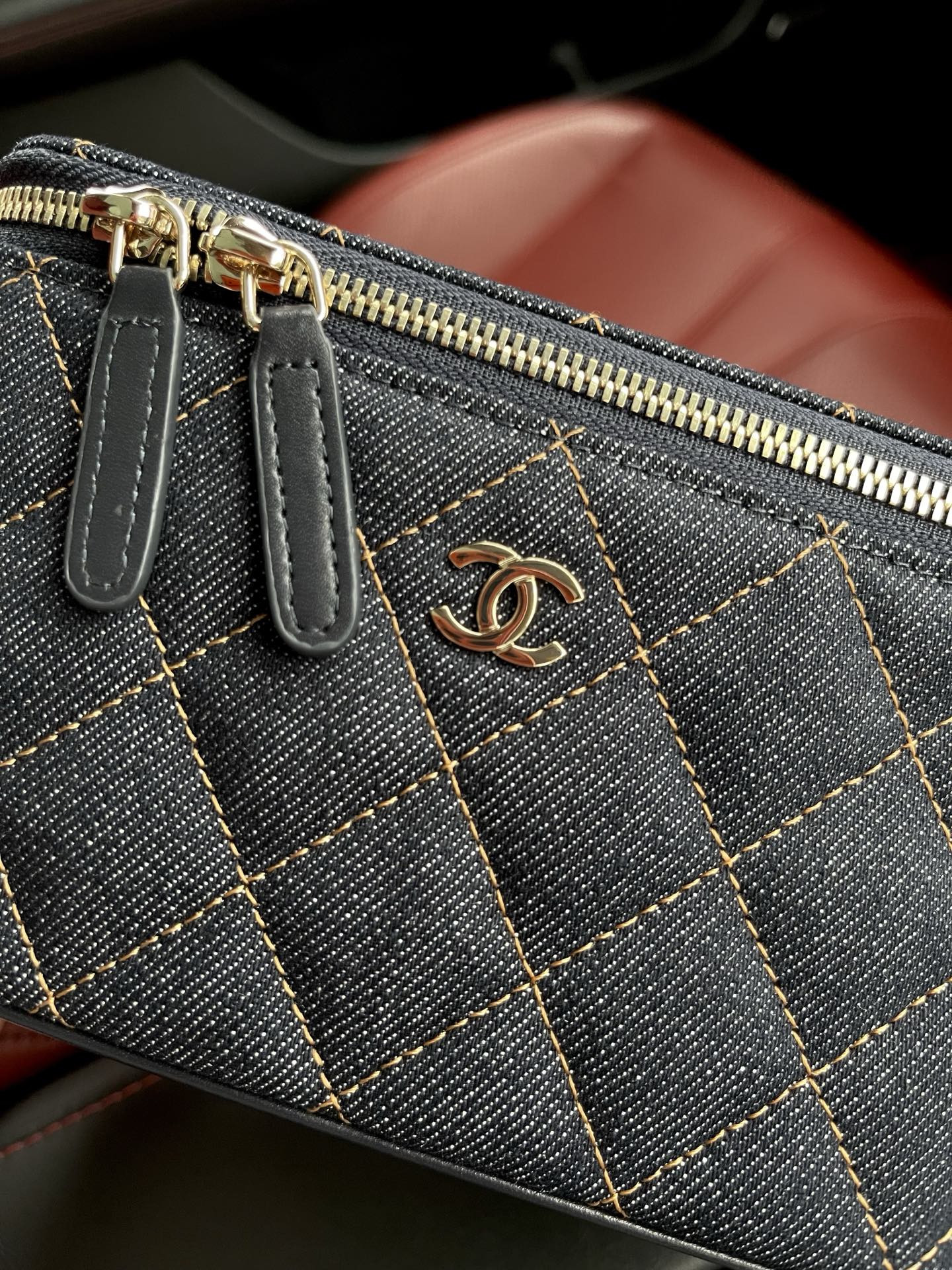 Chanel Clutch With Chain 10x16x8cm (Light gold buckle)