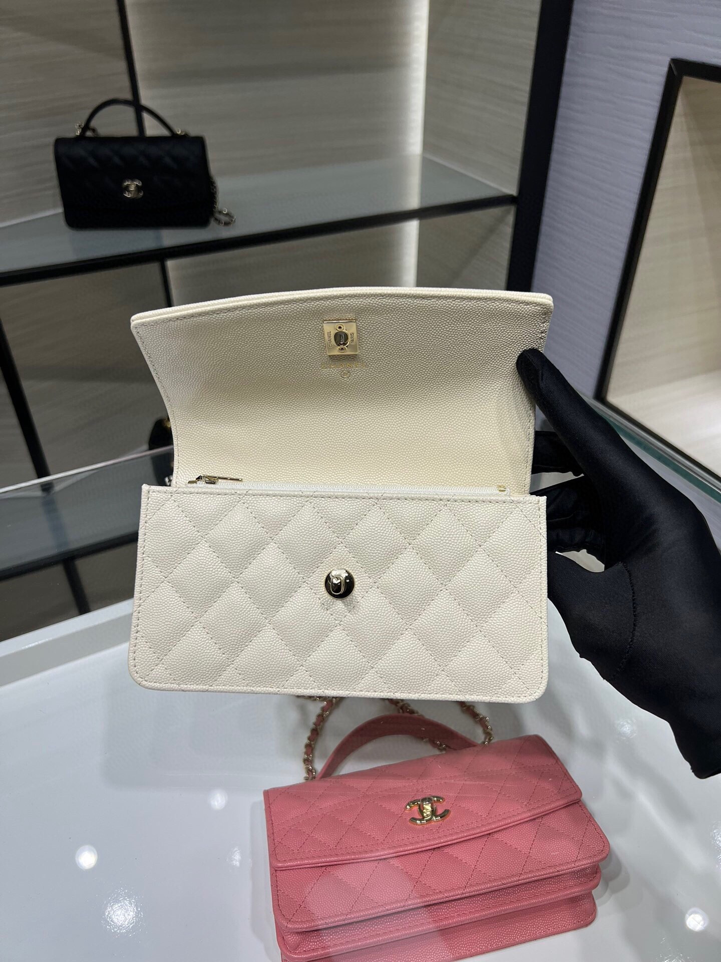 Chanel Mini Coco Handle Bag AP4402 19x11x6cm