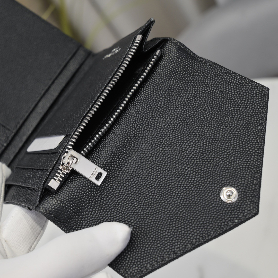 Y51 cassandre matelassé compact tri fold wallet in grain de poudre leather 12.5 x 10 x 2.5 cm