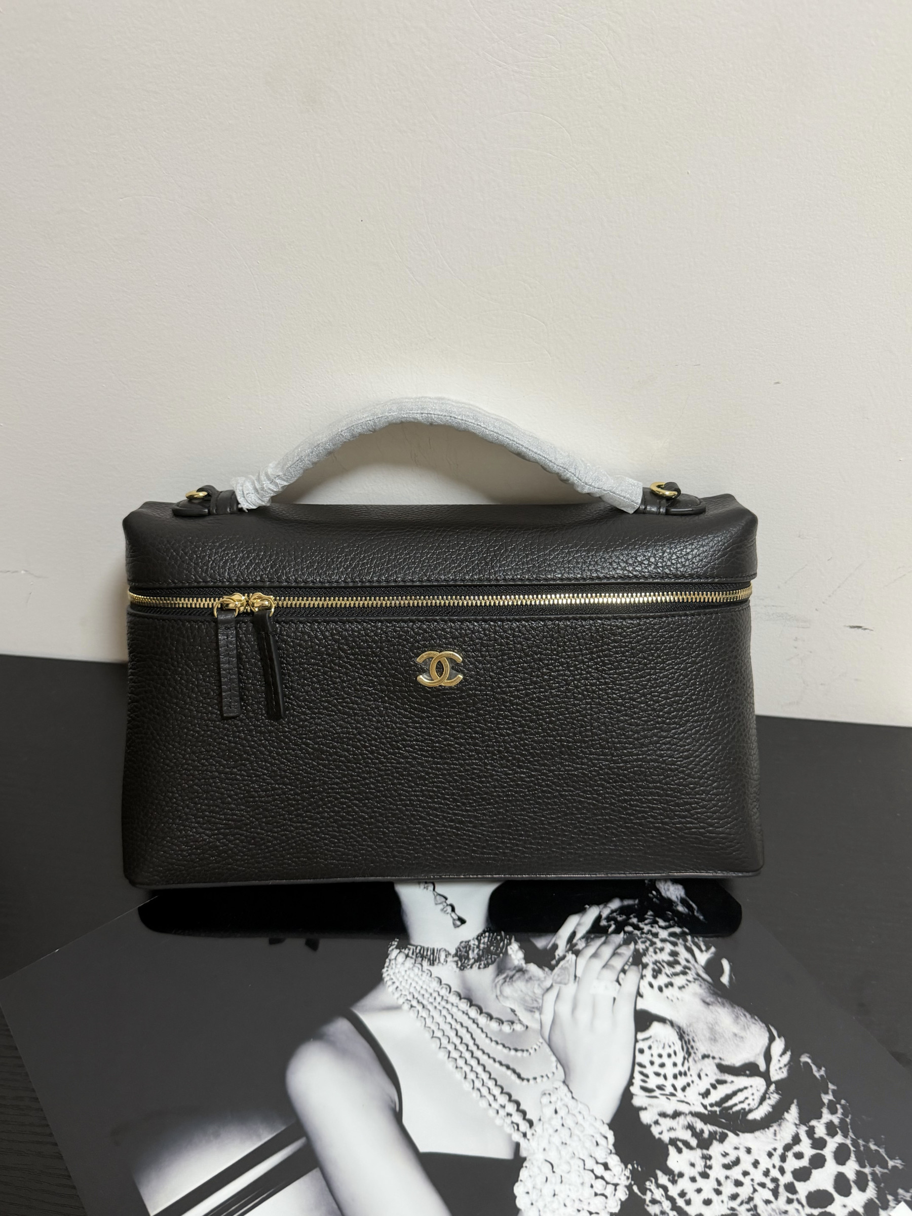 CHANEL Classic Vanity with chain Handbag AP6473 17x29x5cm