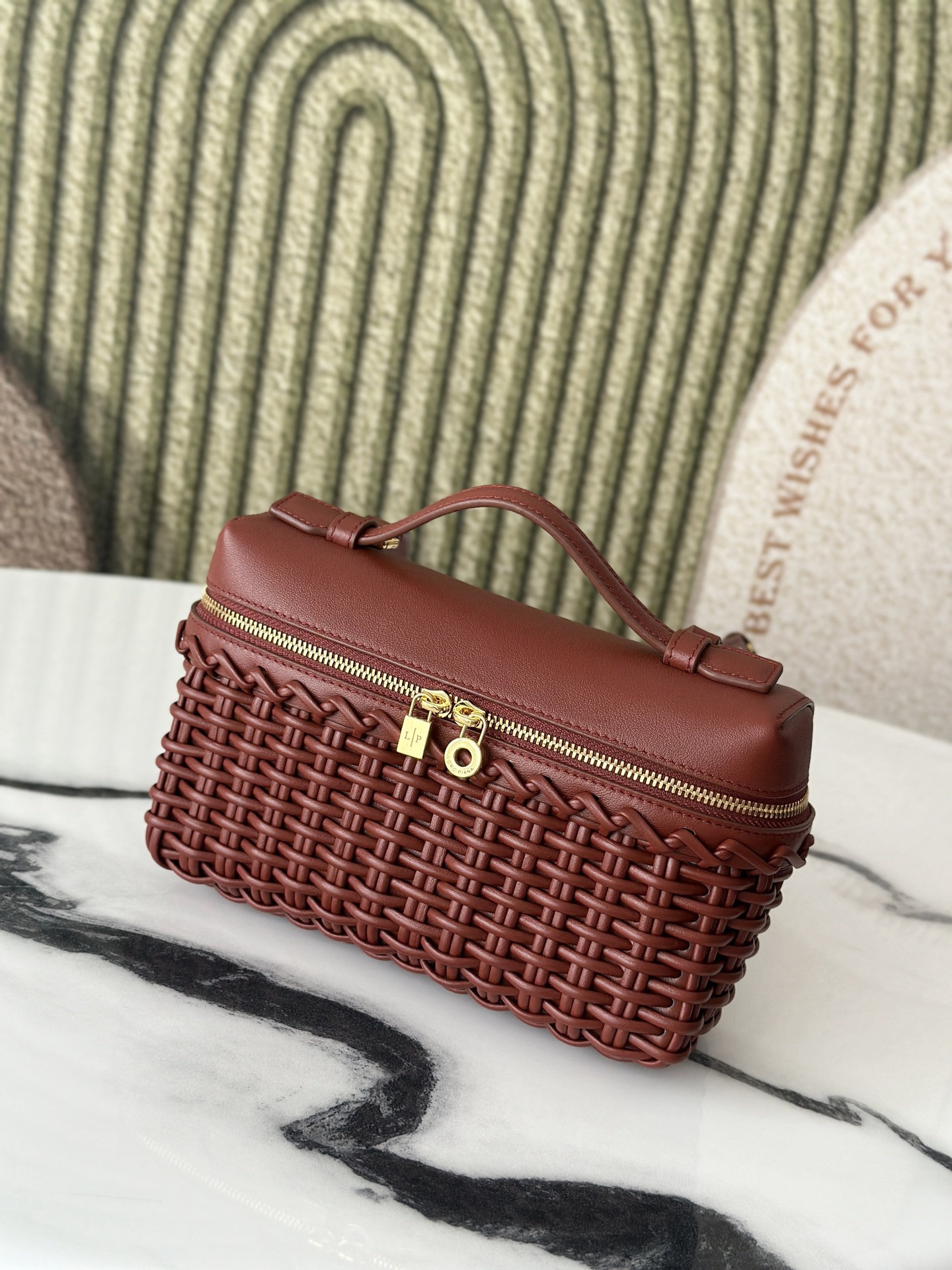 Loro Piana Extra Pocket L19 19 x 11.5 x 7cm