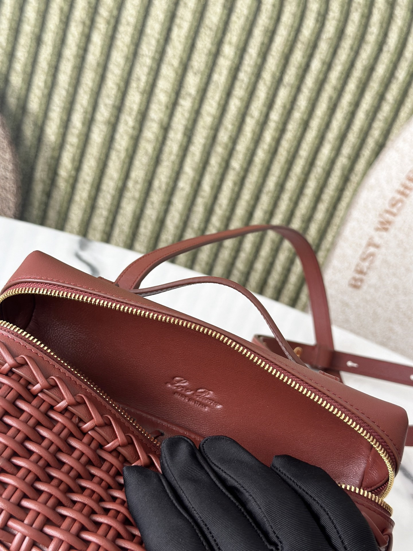 Loro Piana Extra Pocket L19 19 x 11.5 x 7cm