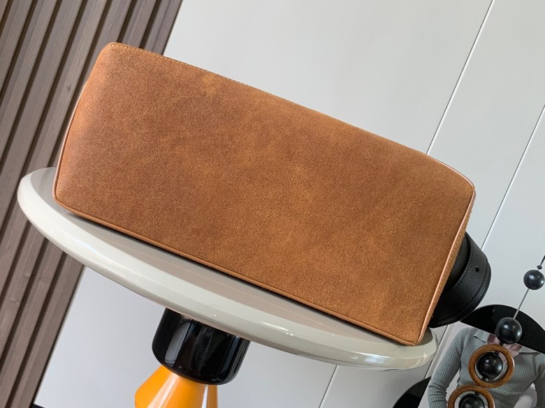 LOEWE Puzzle Edge 33x21x17cm