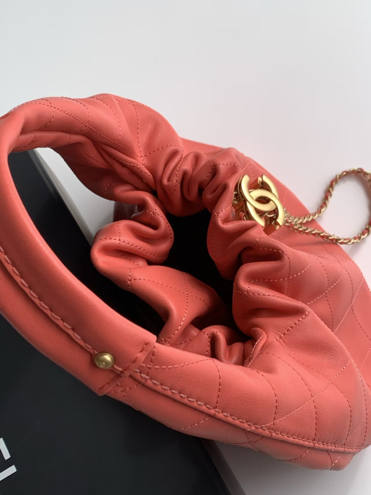Chanel Hobo Handbag AS5976 32x24x12cm