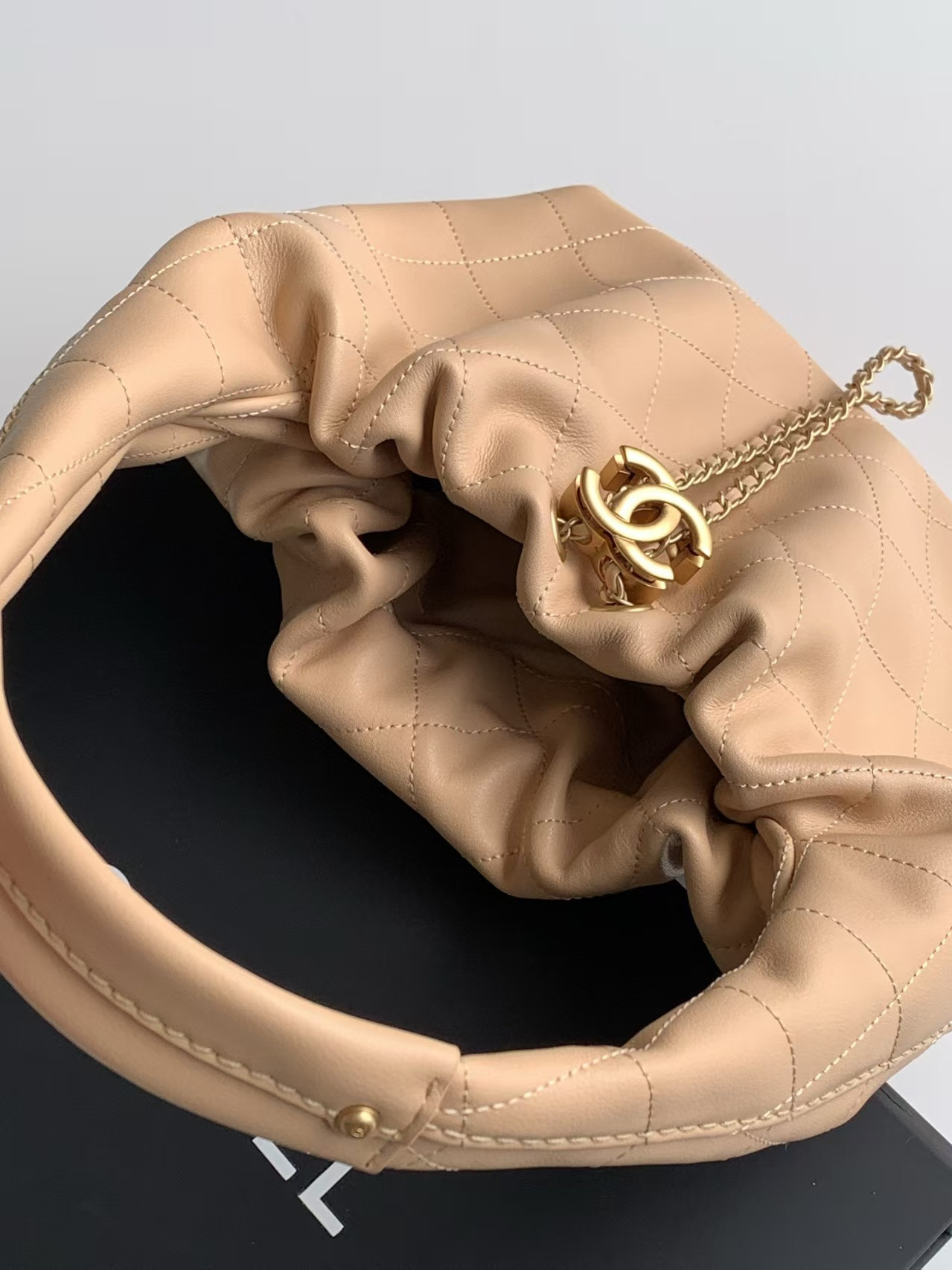 Chanel Hobo Handbag AS5976 32x24x12cm