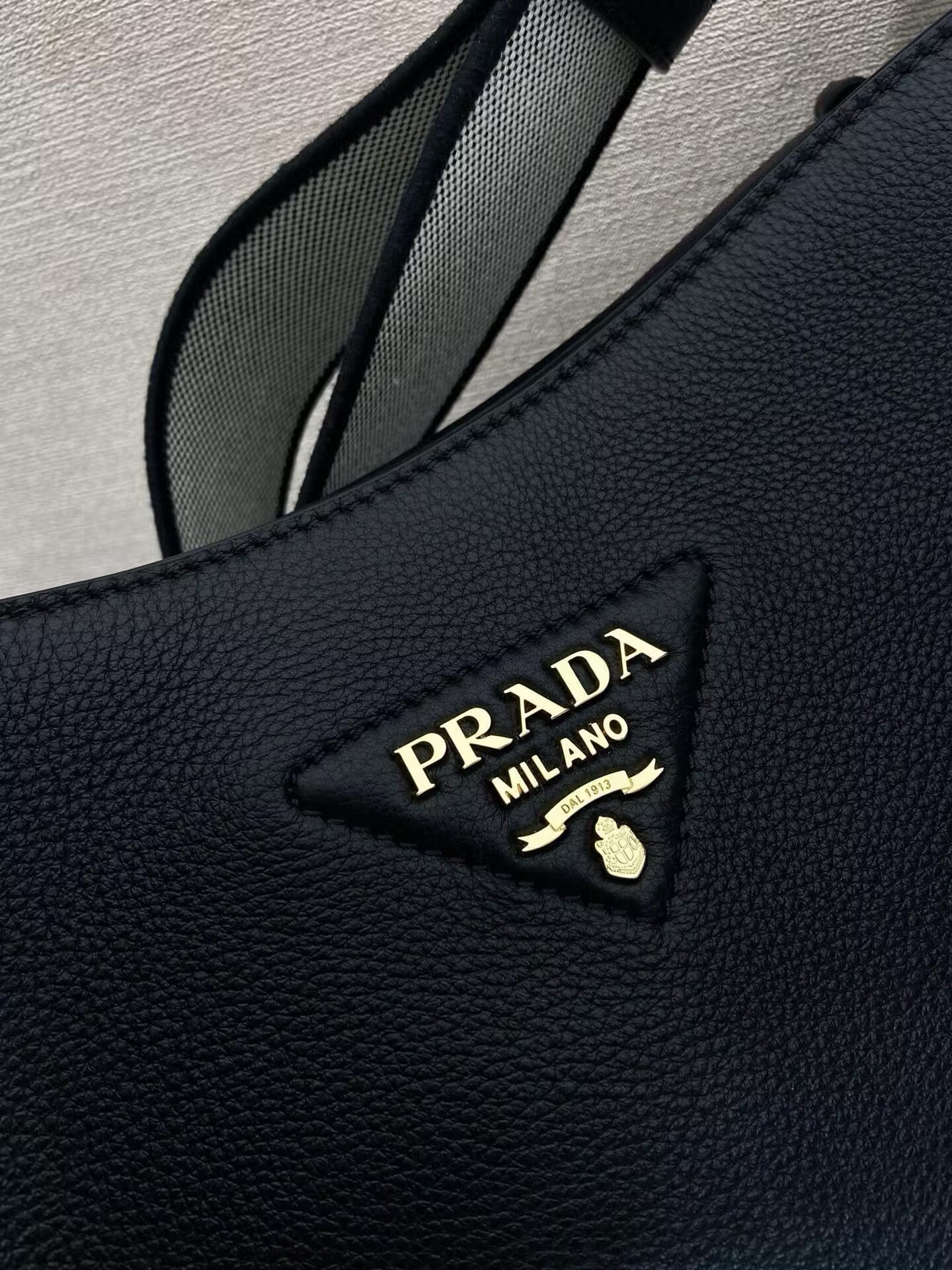 Prada Medium Leather Bag 26X28X11cm