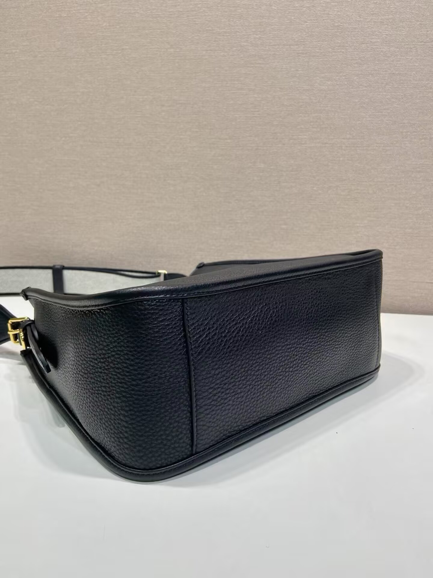 Prada Medium Leather Bag 26X28X11cm