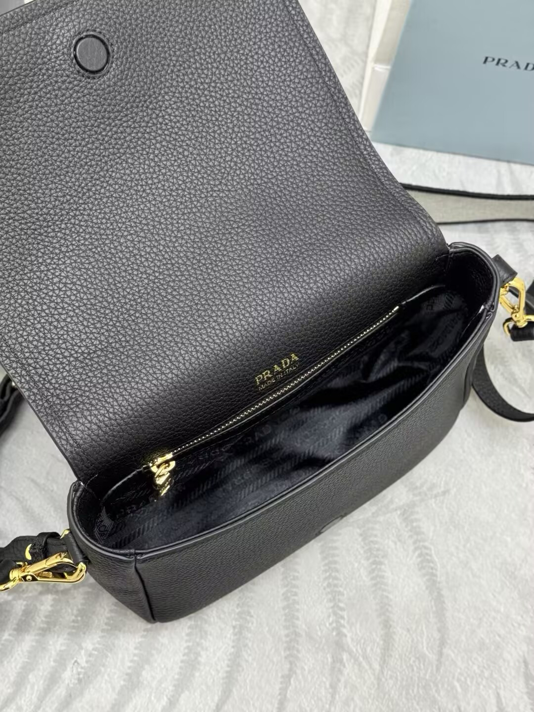 Prada Leather Shoulder Bag 15.5x23x9cm