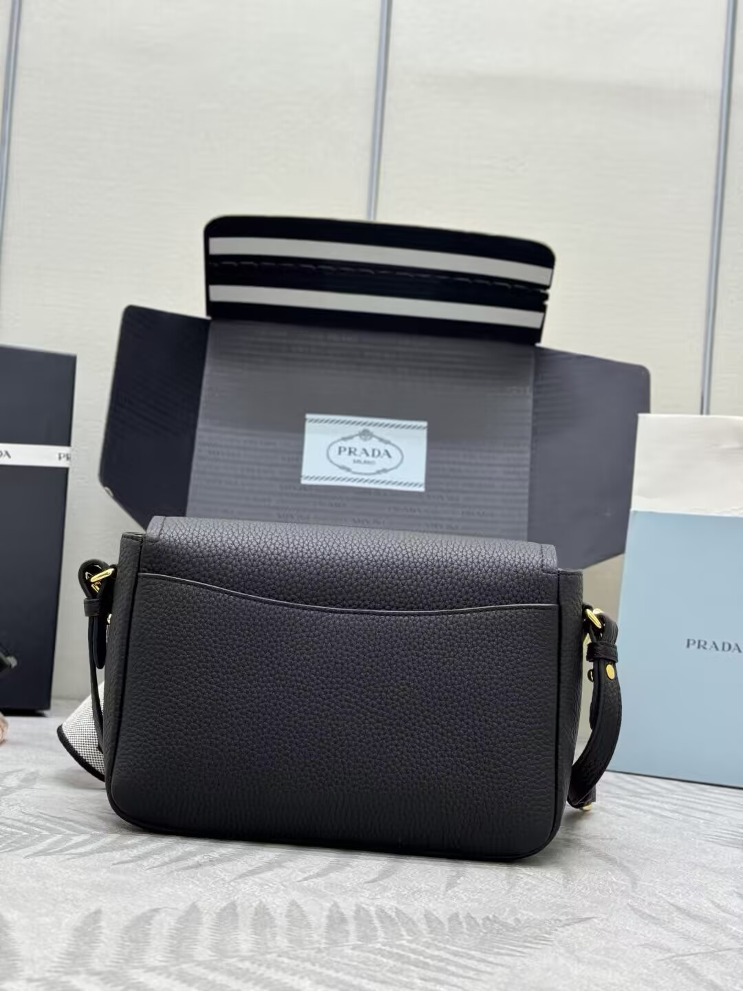 Prada Leather Shoulder Bag 15.5x23x9cm