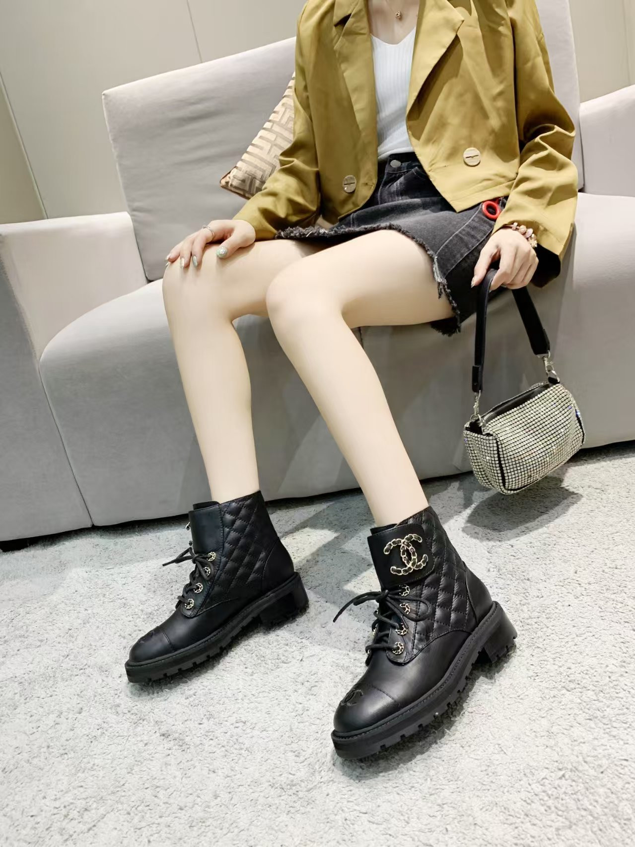 ua Ch**el boot
