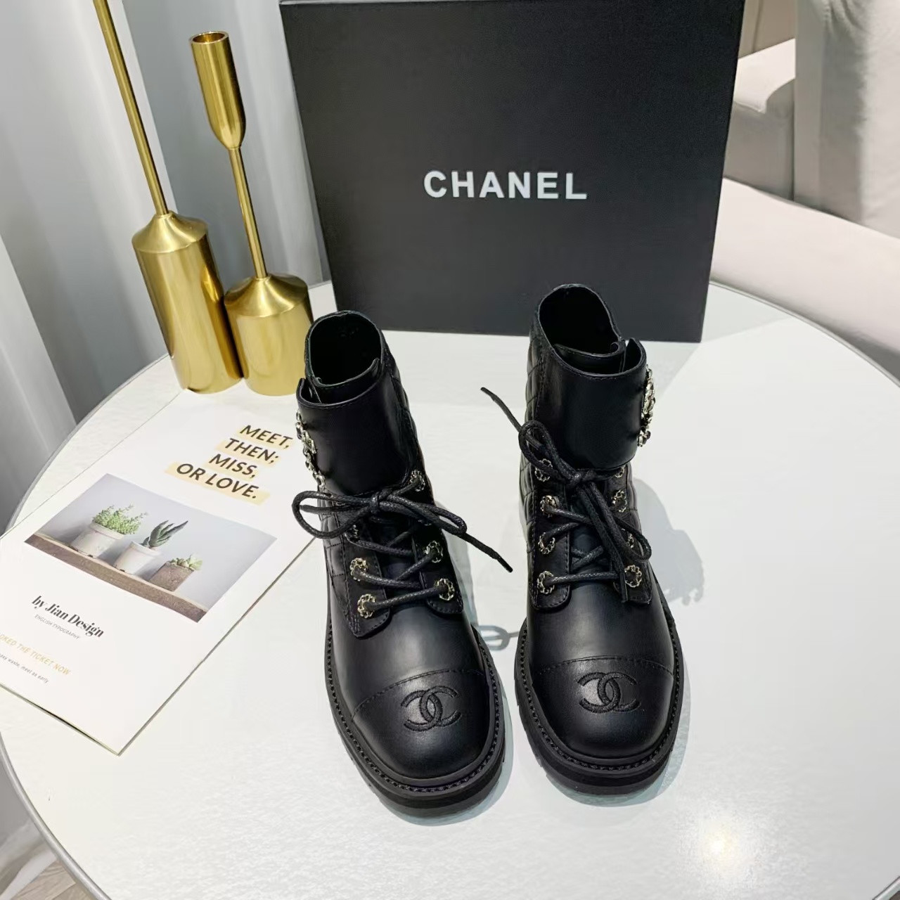 ua Ch**el boot