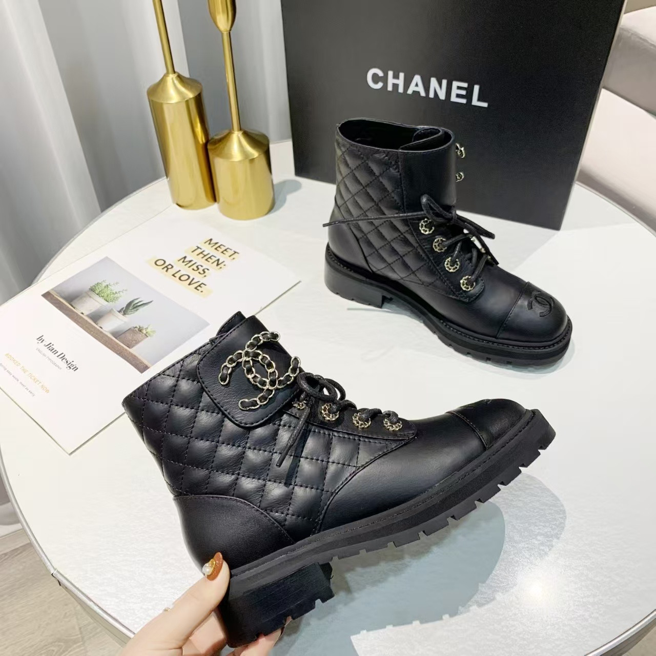 ua Ch**el boot