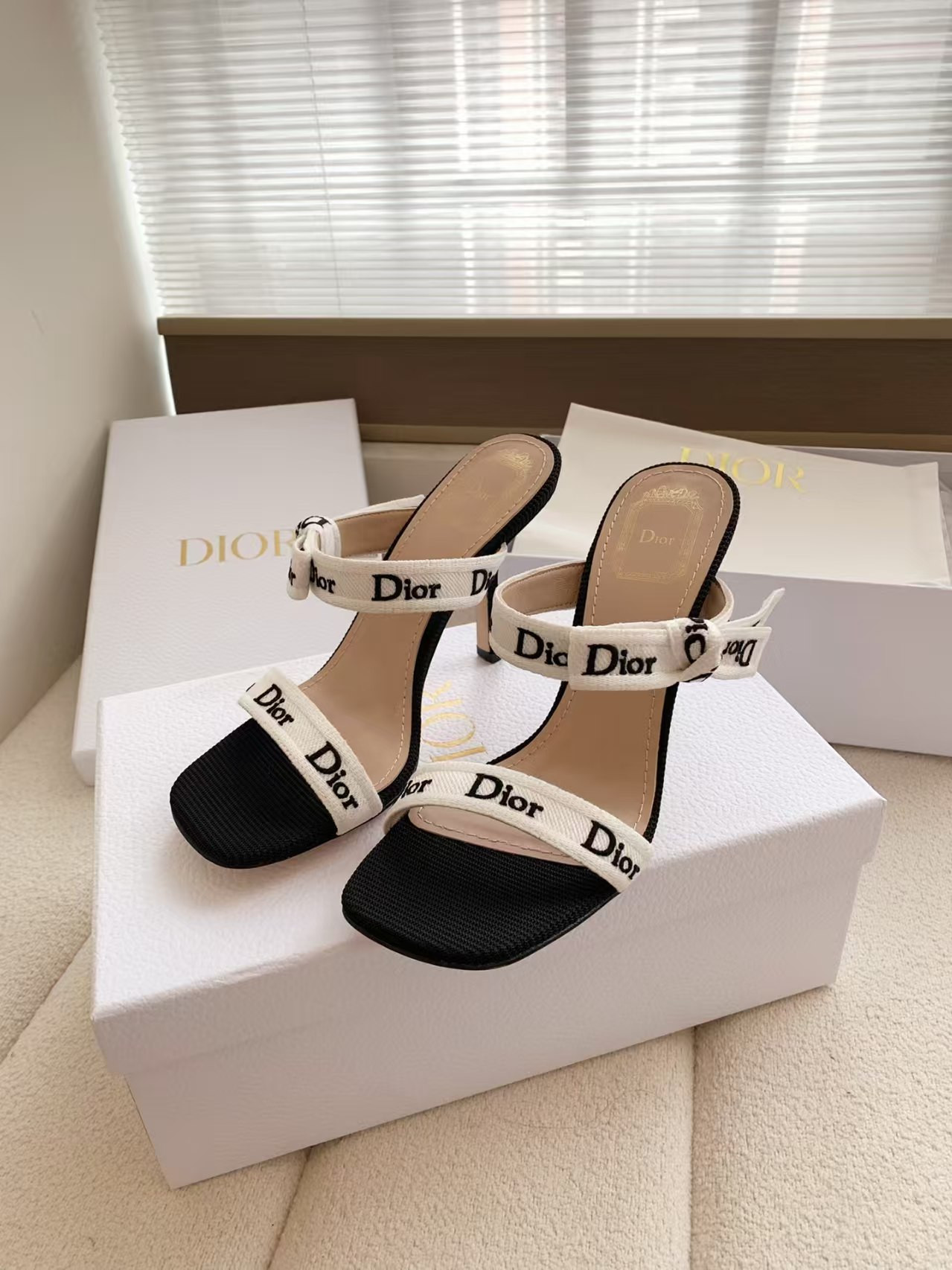 UA Dior Heeled Sandal