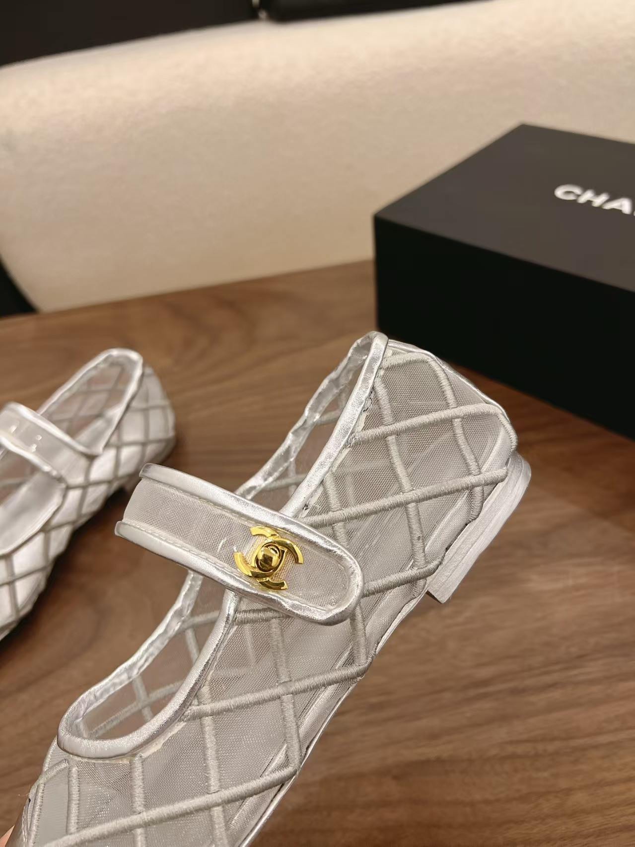 ua Ch**el mary jane ballet flats