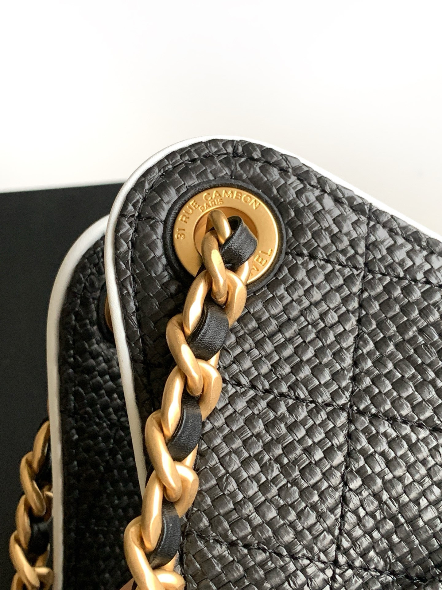 CHANEL Kleine Chanel 25 tas AS5631 30x26x14cm