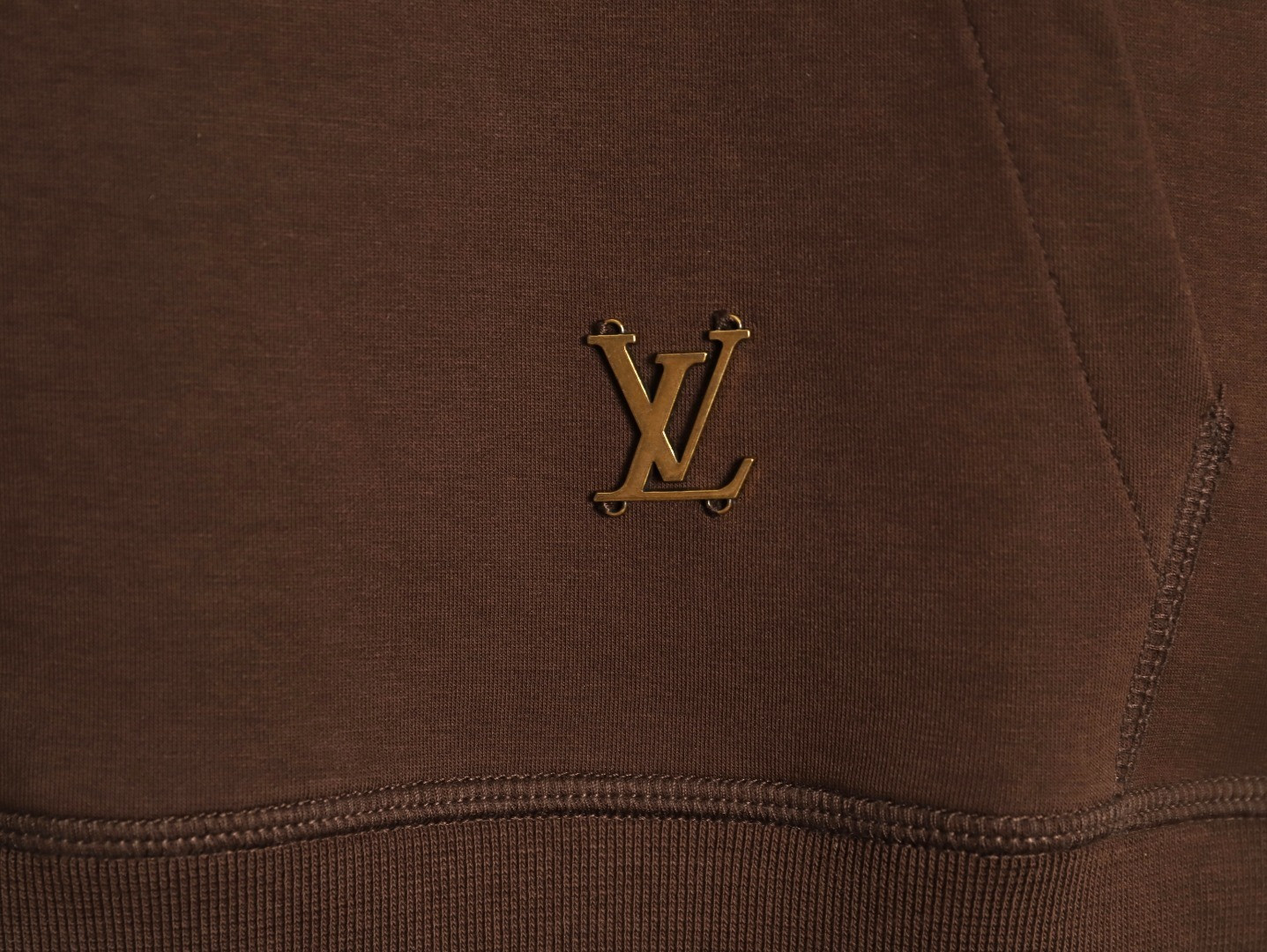 L0vis Vvtt0n Hoodies