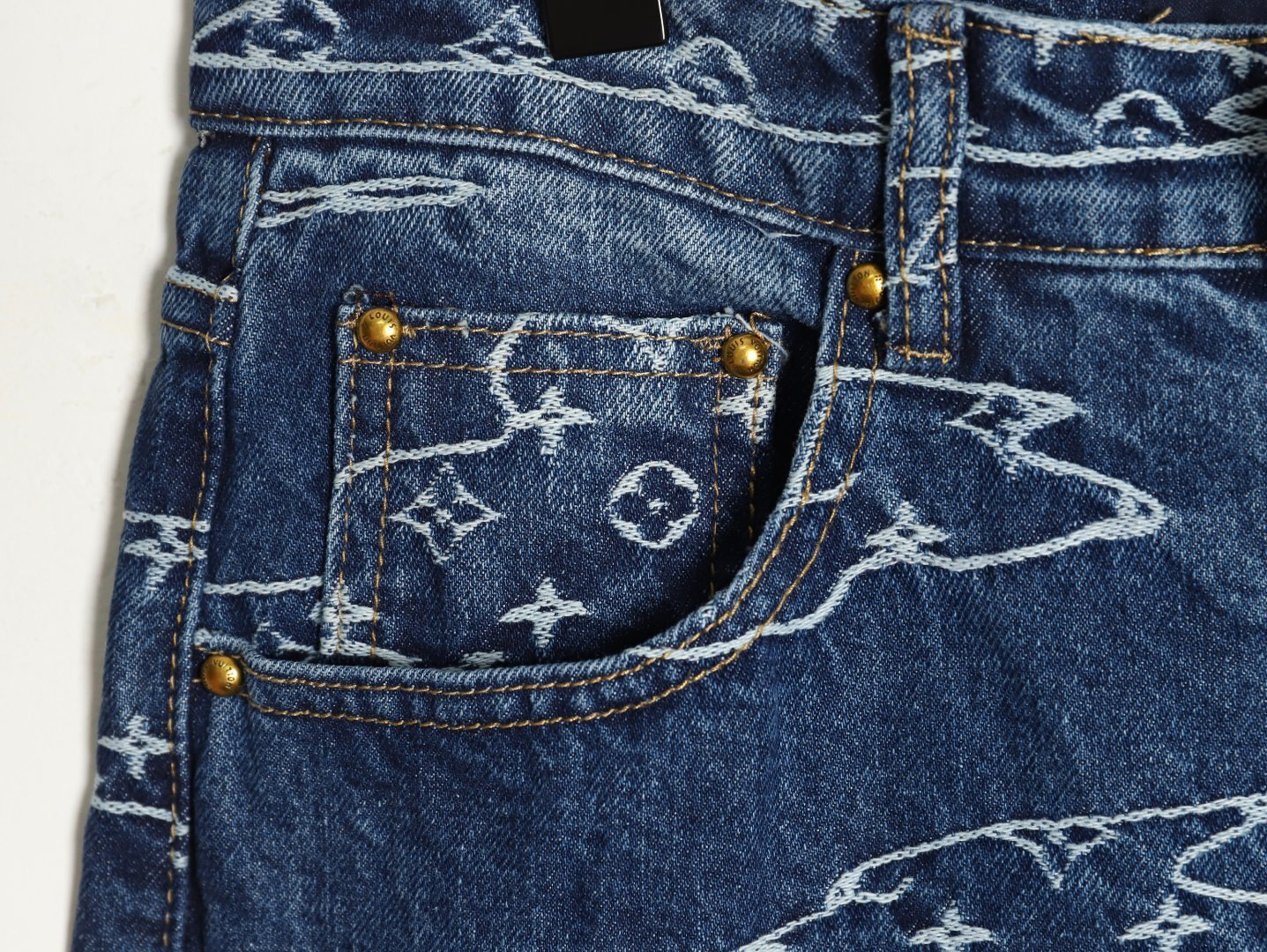 L0vis Vvtt0n LV Pharrell Nigo Tyler Jeans Suit