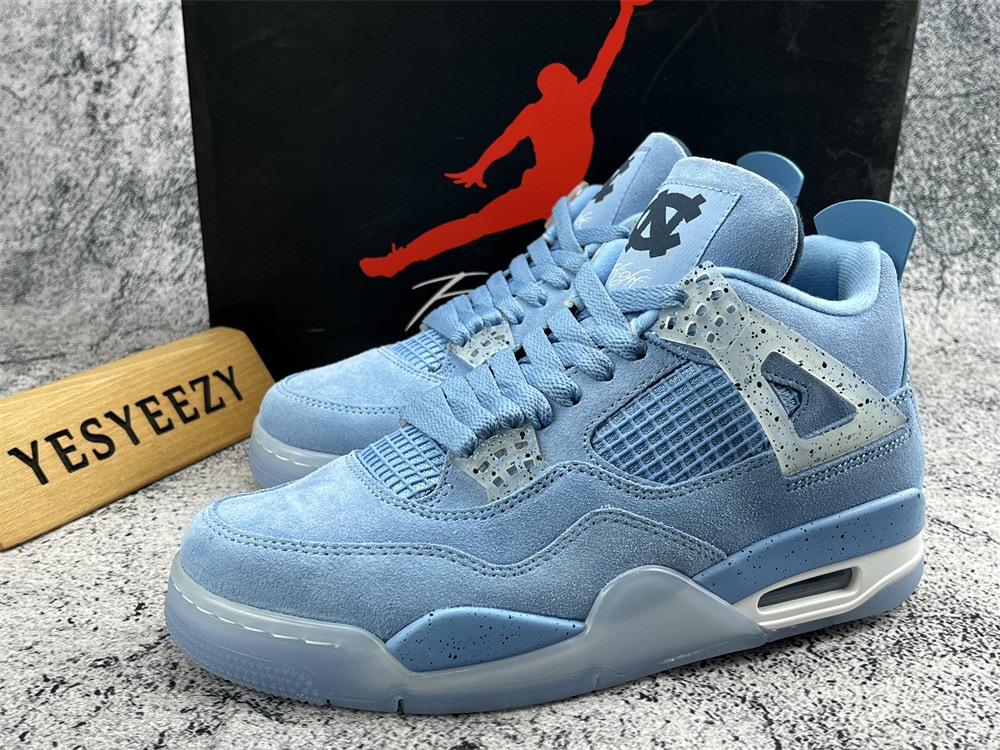 UA AIR JORDAN 4 RETRO 