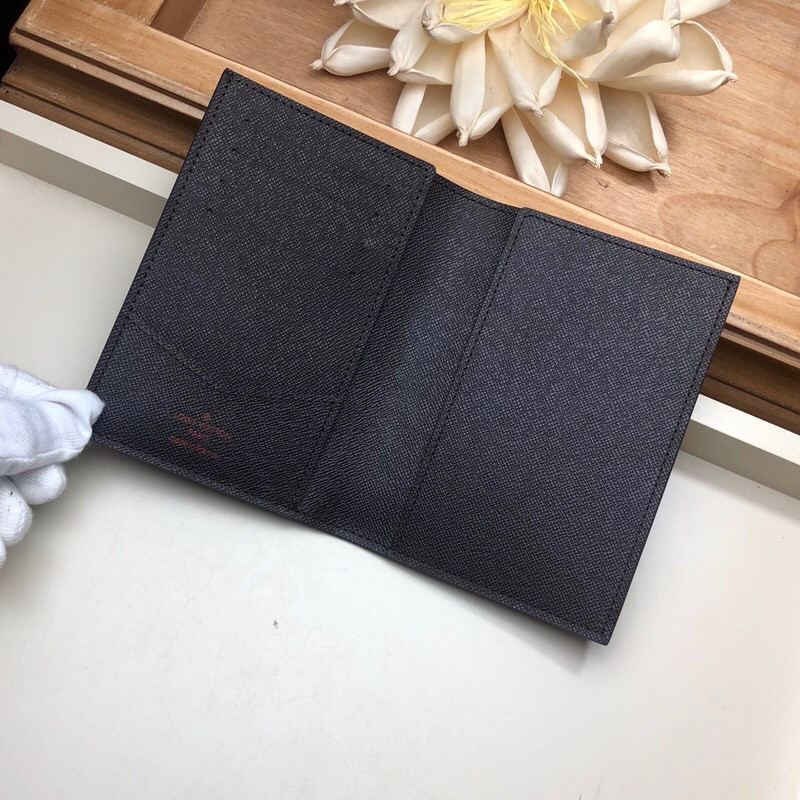 LV Passport cover N64412