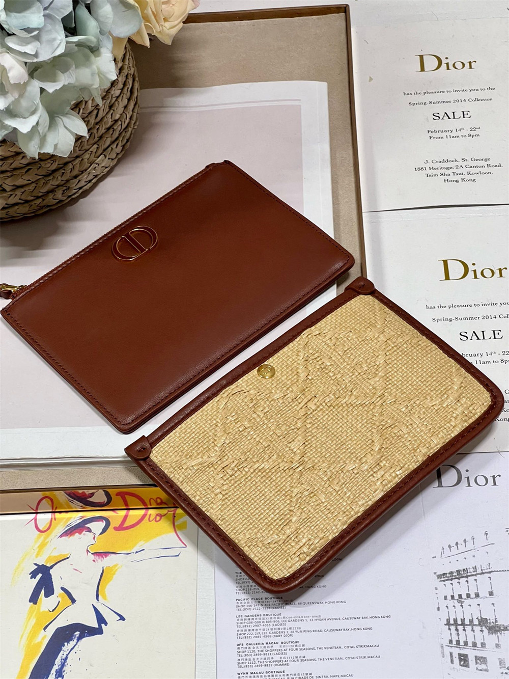 D10r 30 Montaigne Avenue weav 22.5 x 12.5 x 6.5 cm