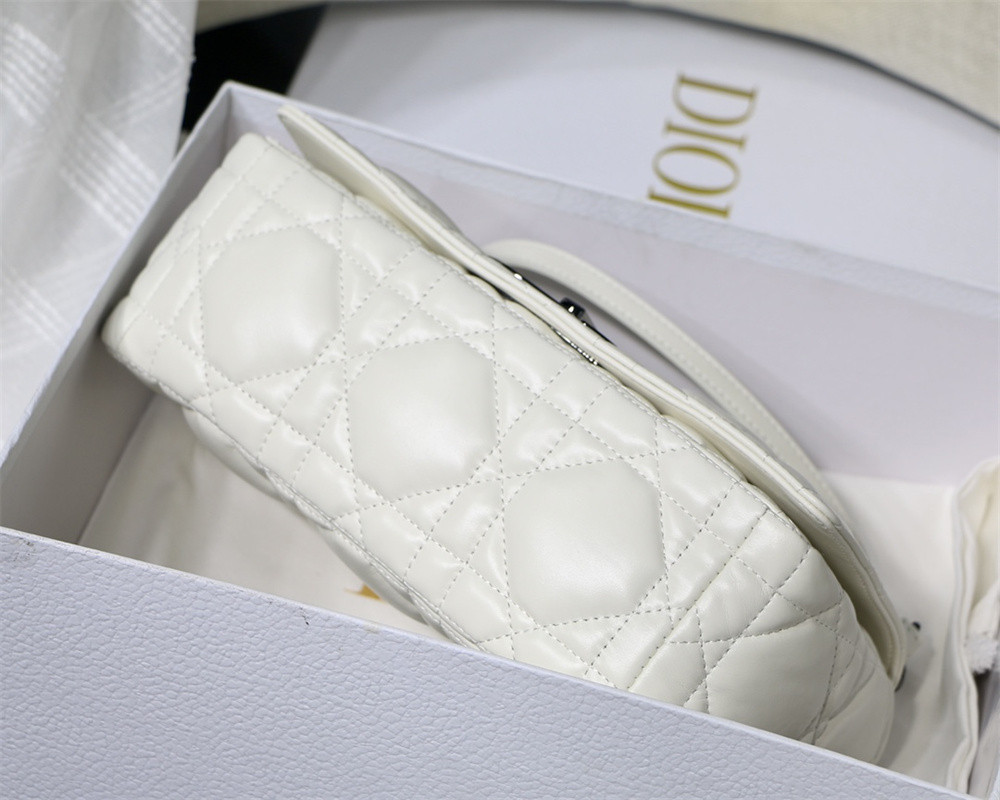 MEDIUM D10r CARO BAG IVORY S*pple Cannage Calfskin 25.5 x 15.5 x 8 cm