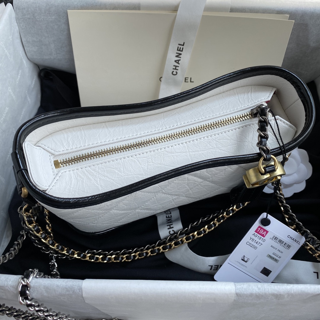 Ch**el Gabrielle SMALL WHITE 20 x 15 x 8cm