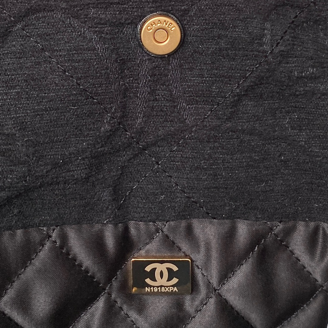 Ch**el 22 HANDBAG velvet black 15.2×16.4×3.1 in