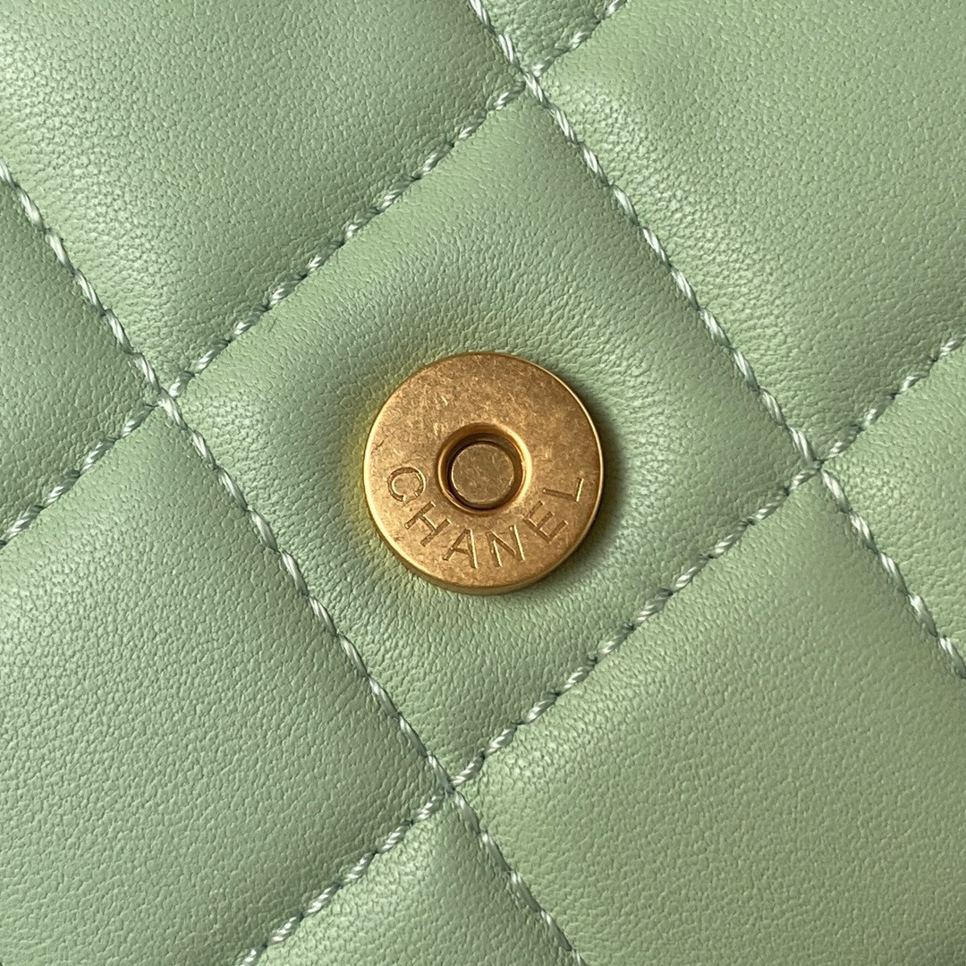 Ch**el BAGUETTE BAG LIGHT GREEN 4.5 × 9.4 × 1.8 in