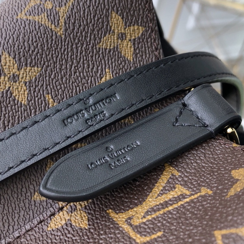 LV NÉONOÉ MM M44020 10.2 x 10.2 x 6.9 inches
