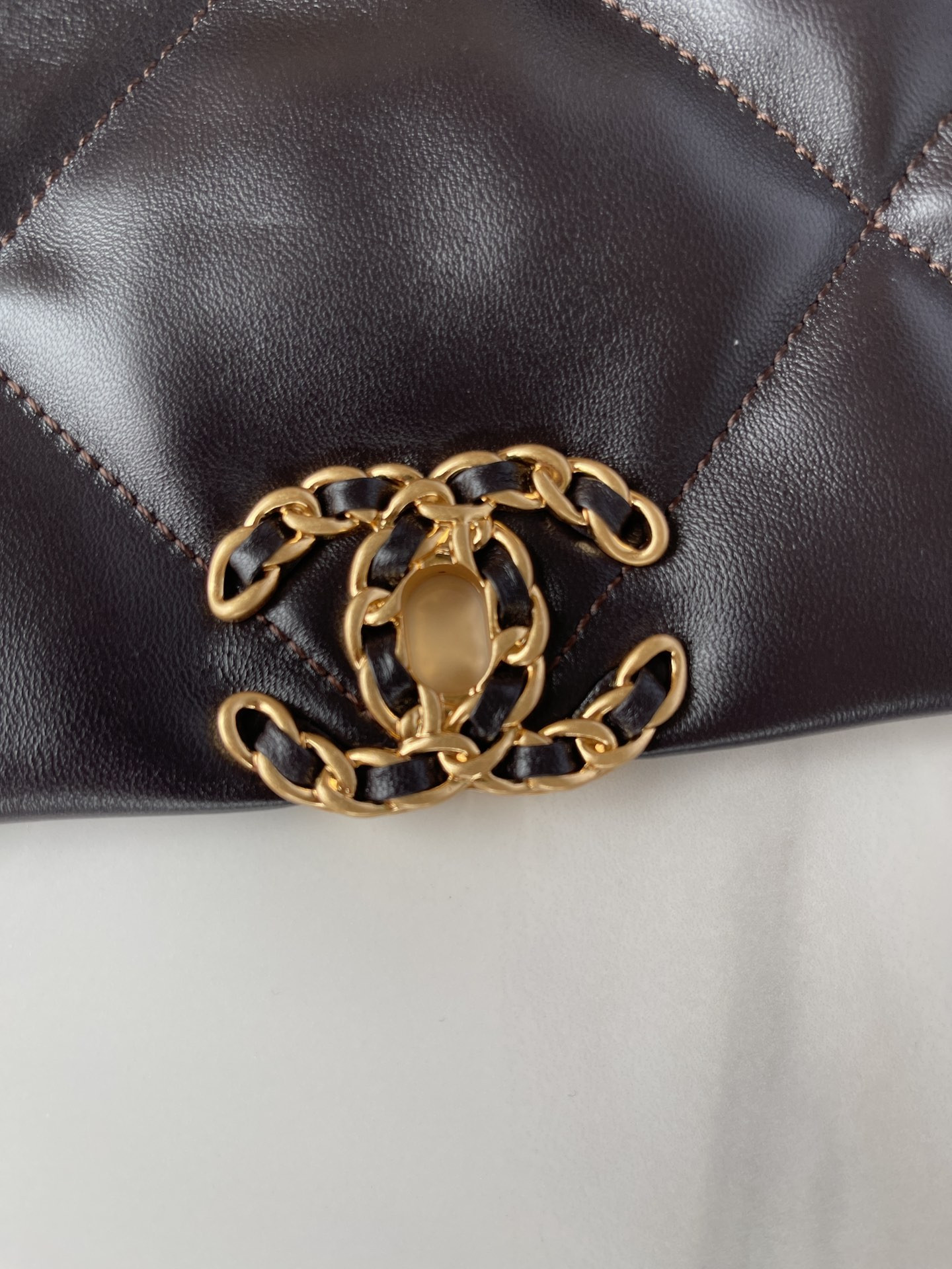Ch**el 19 LARGE HANDBAG Shiny Leather, Gold-Tone, Silver-Tone & Ruthenium-Finish Metal Black 7.8 × 11.7 × 3.9 in