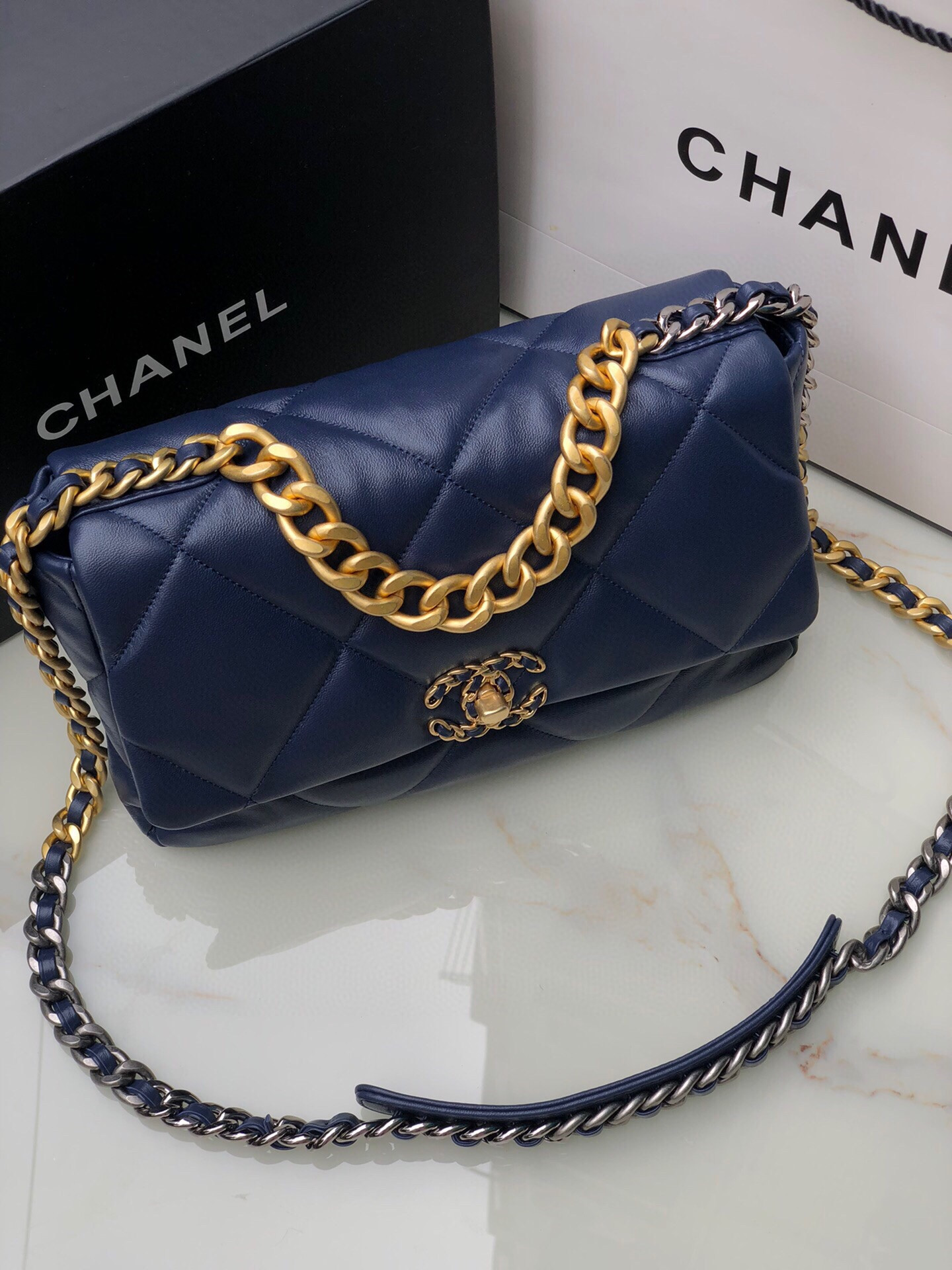 Ch**el 19 LARGE HANDBAG Shiny Leather, Gold-Tone, Silver-Tone & Ruthenium-Finish Metal Navy 7.8 × 11.7 × 3.9 in