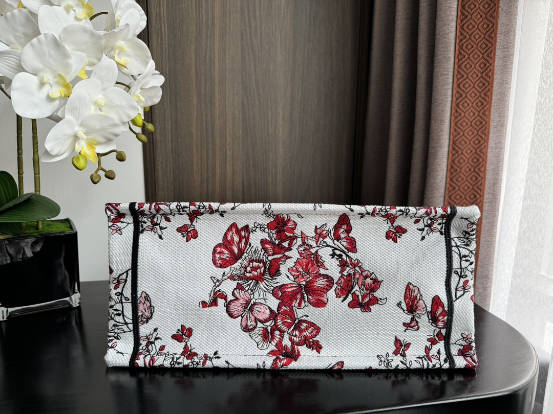 Medium D10r Book Tote White and Red Le Cœur des Papillons Embroidery 14 x 11 x 6.5 inches