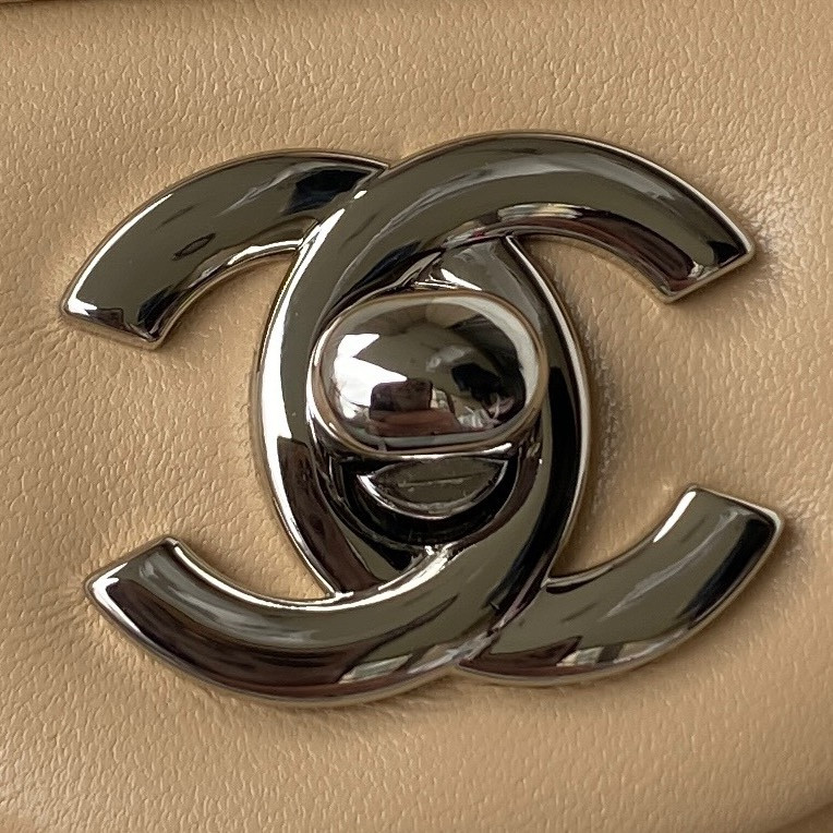 Ch**el CLASSIC HANDBAG GRAINED SHINY CALFSKIN & SILVER-TONE METAL COFFEE 6 × 9.9 × 2.5 in