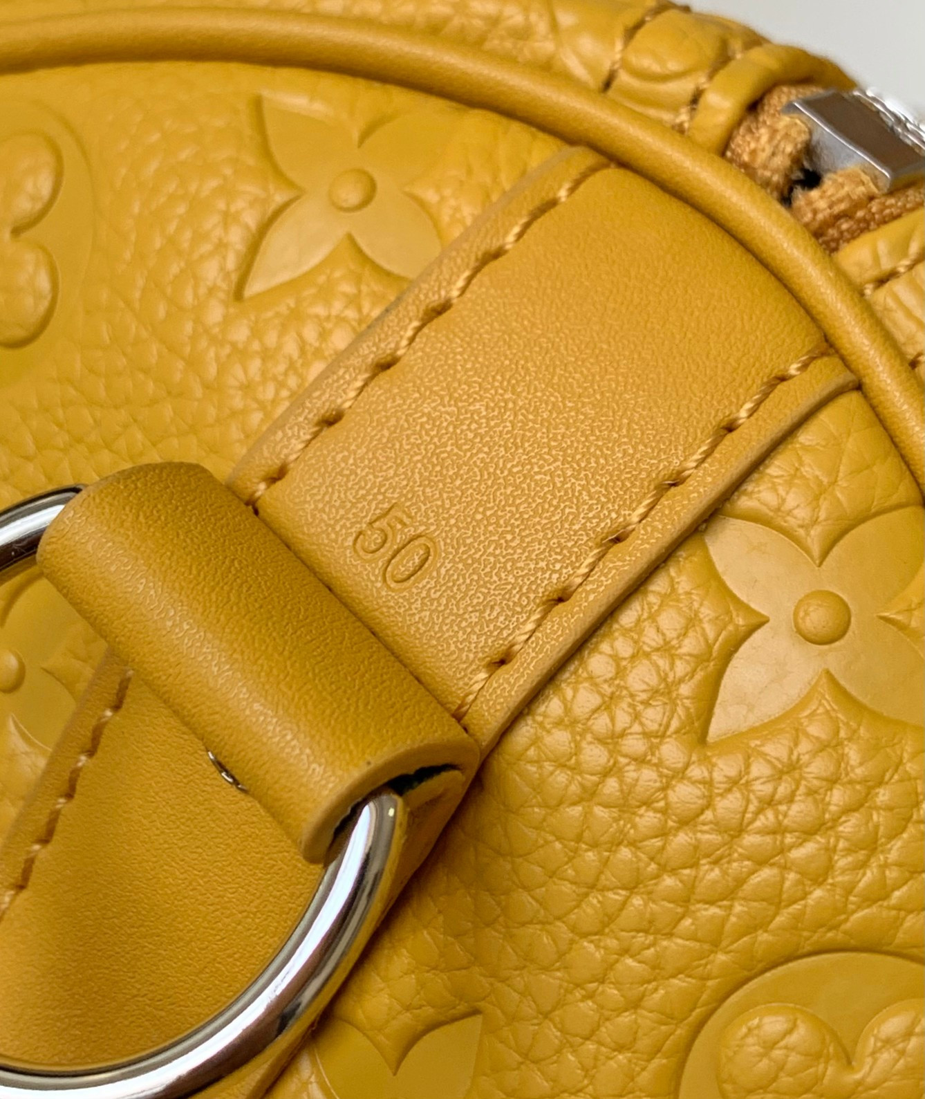 L0vis Vvtt0n Keepall Bandoulière 50 M23748