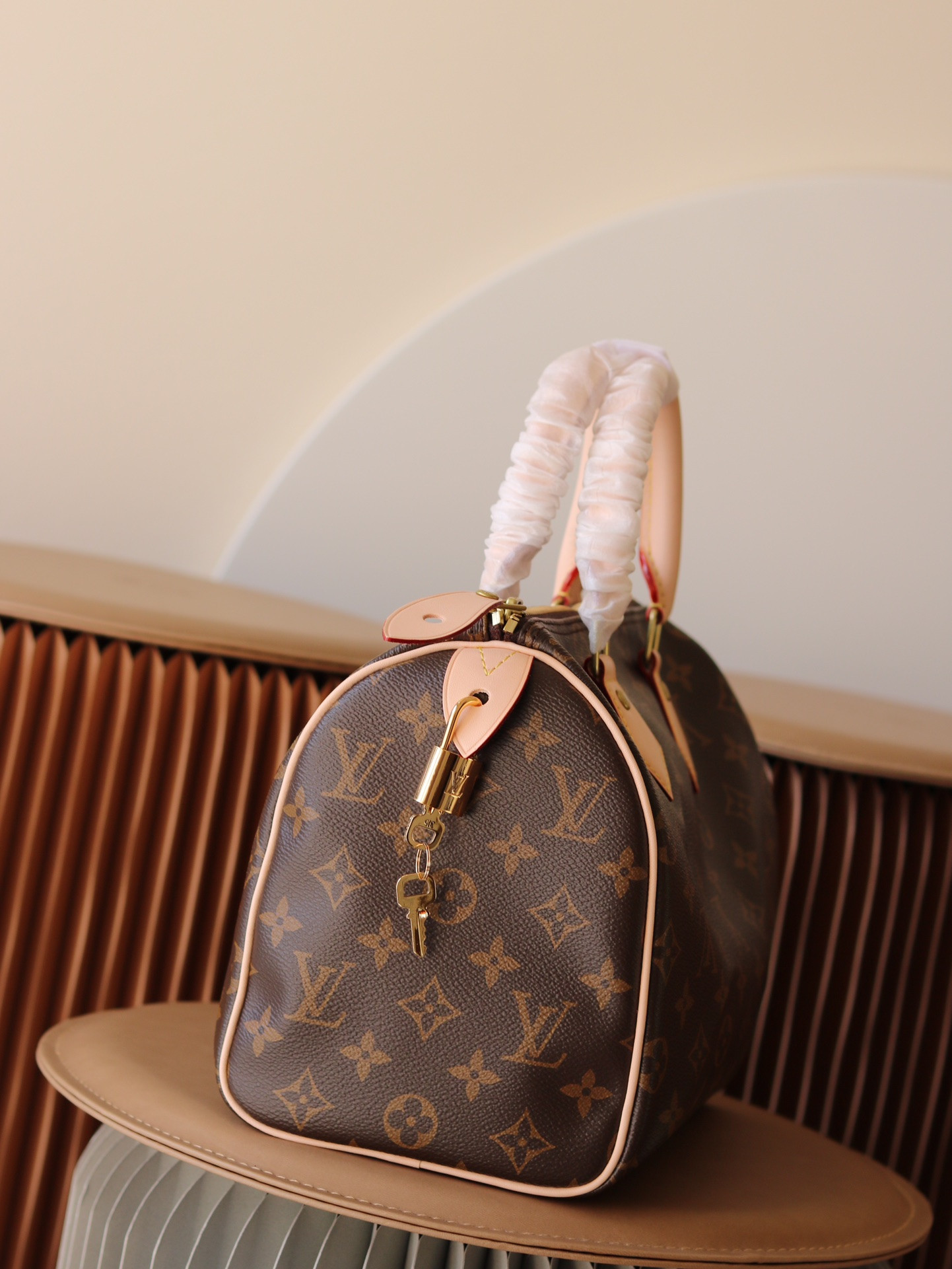 L0vis Vvtt0n M41109 Speedy 25