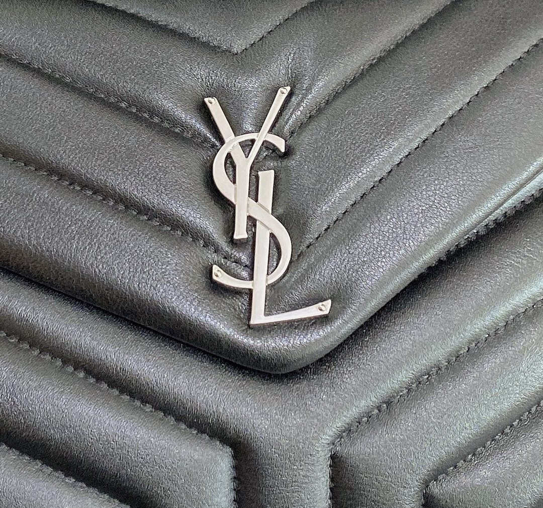 Y51 LOULOU SMALL IN QUILTED LEATHER BLACK SILVER 9 X 6.1 X 3.3 INCHES