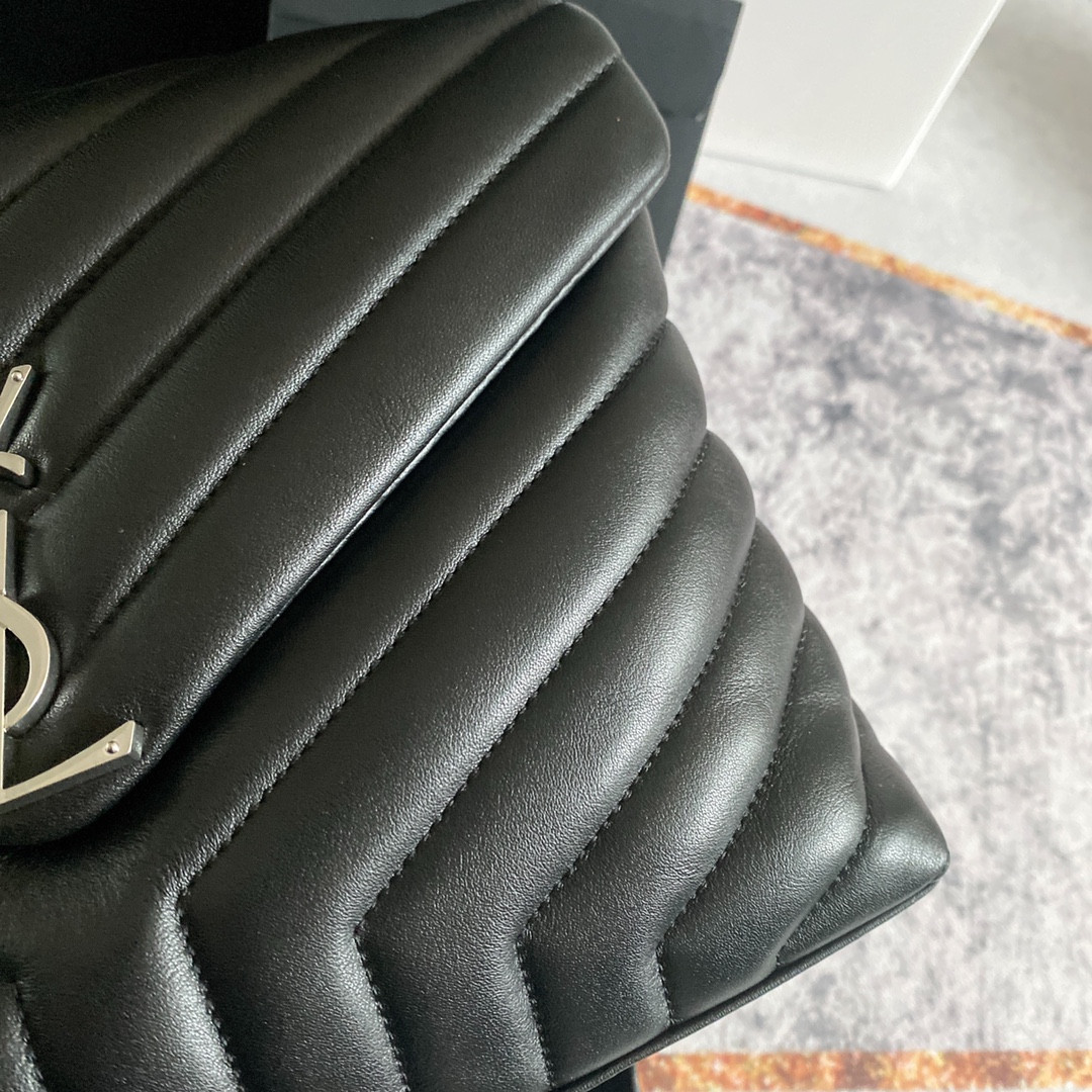 Y51 LOULOU MEDIUM IN QUILTED LEATHER BLACK Silver 12.5 X 8.6 X 3.5 INCHES