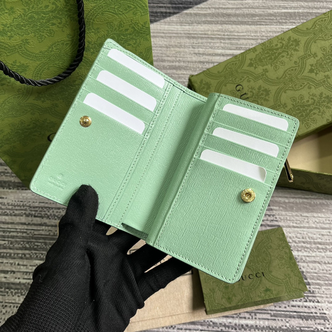 Gvc*1 Script Zip-Around Wallet green 14 x 18.5 x 3cm