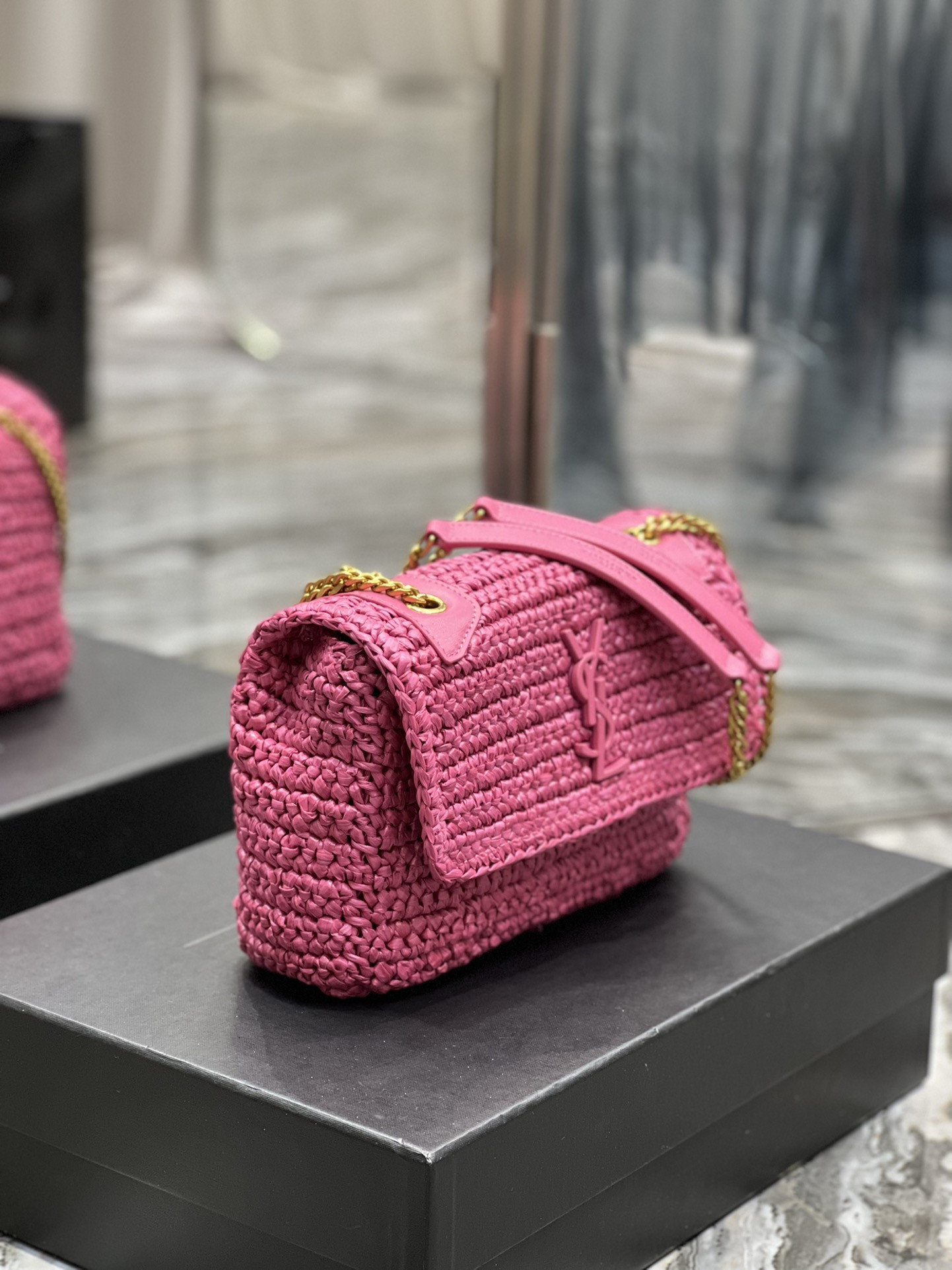 Y51 NIKI CHAIN BAG IN RAFFIA AND LEATHER 22×16.5×12 CM
