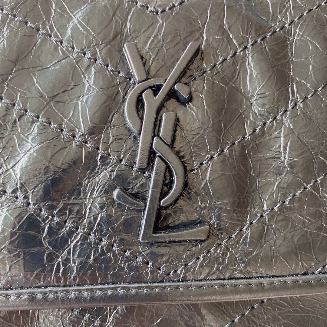 Y51 NIKI BABY IN VINTAGE LEATHER NOIR 8.2 X 6 X 2.9 INCHES