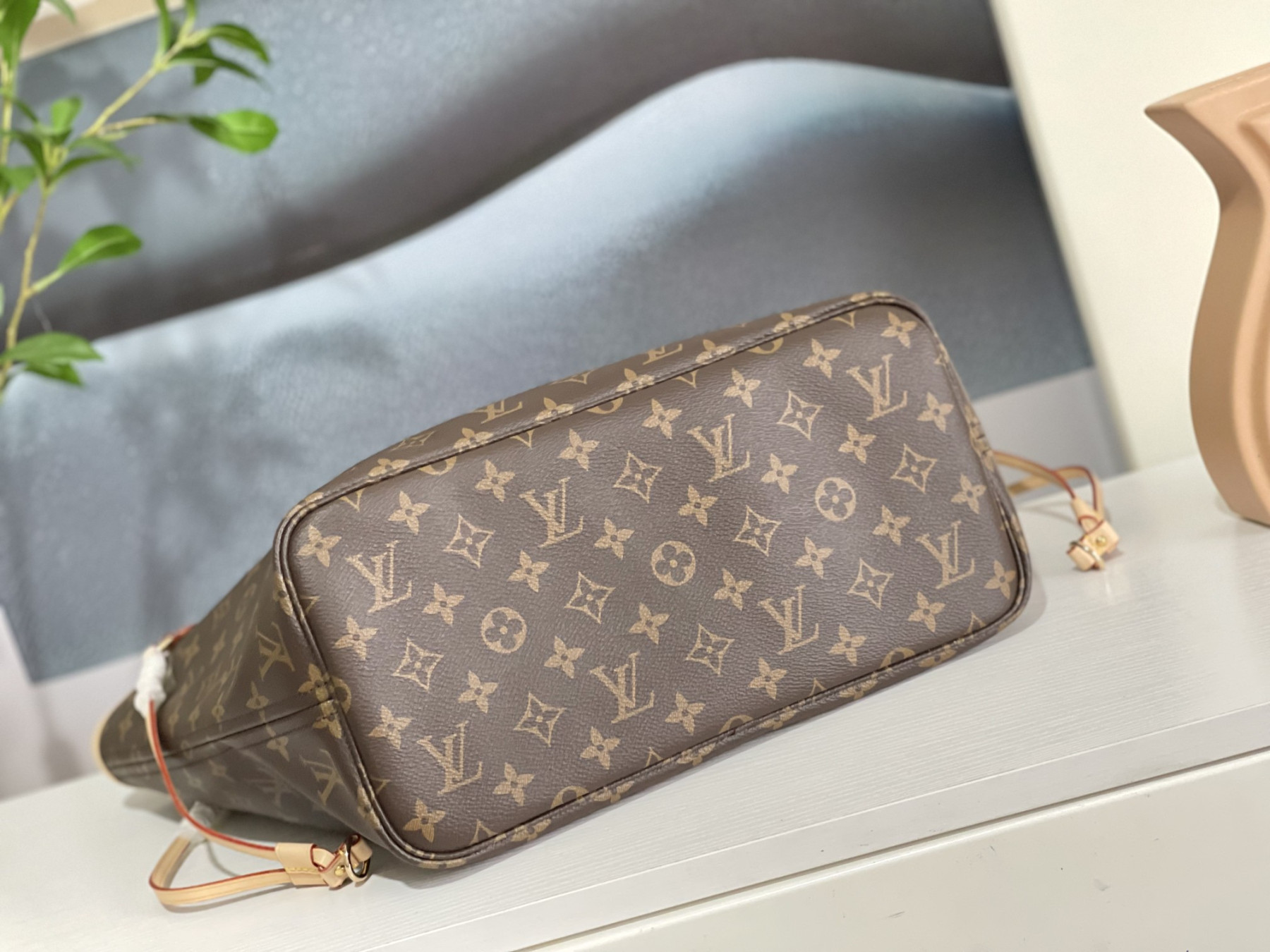 L0vis Vvtt0n M41178 Neverfull MM 12.6 x 11.4 x 6.7 inches Without Box